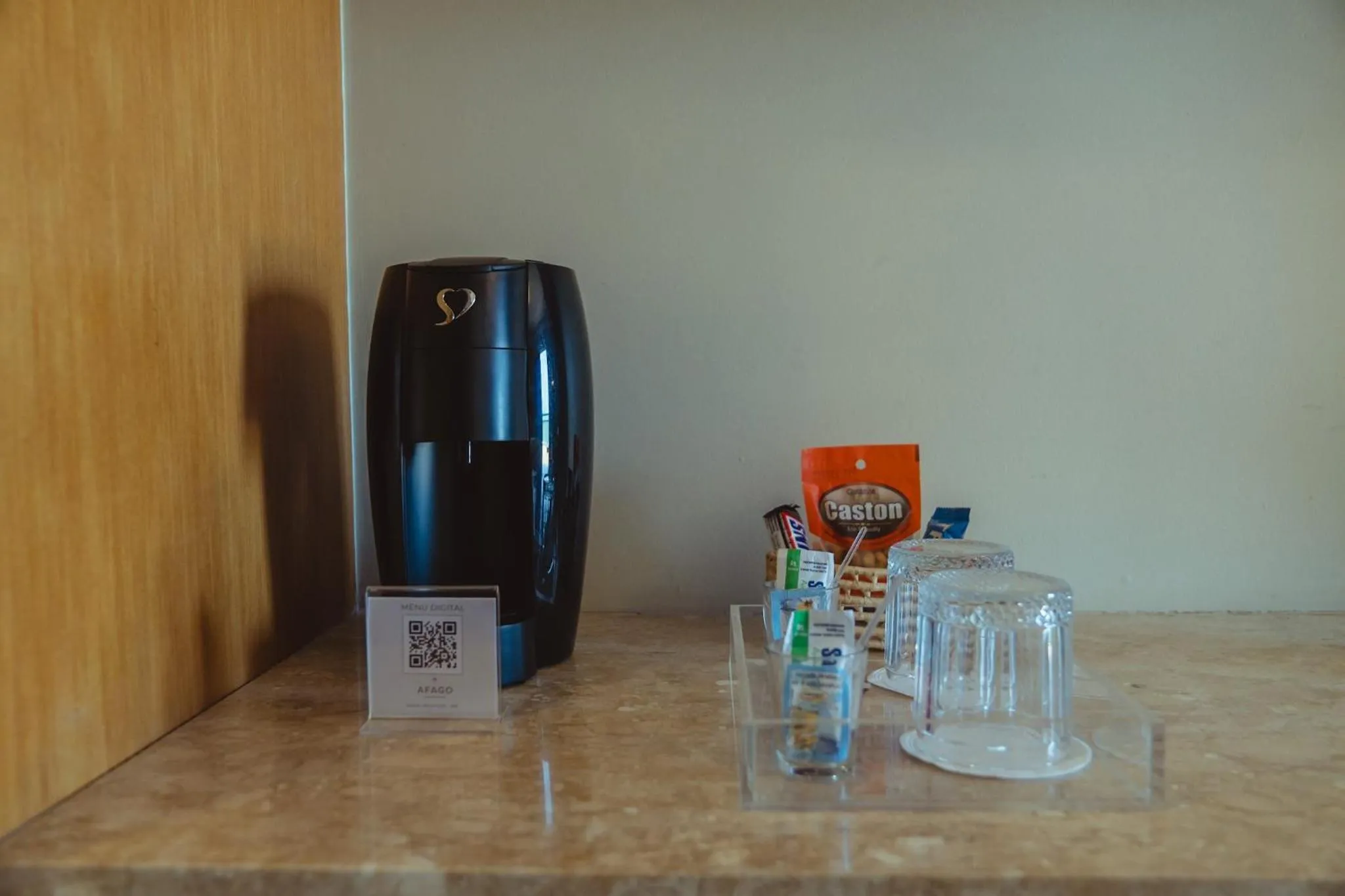 Coffee/tea facilities in Afago Mareiro Hotel