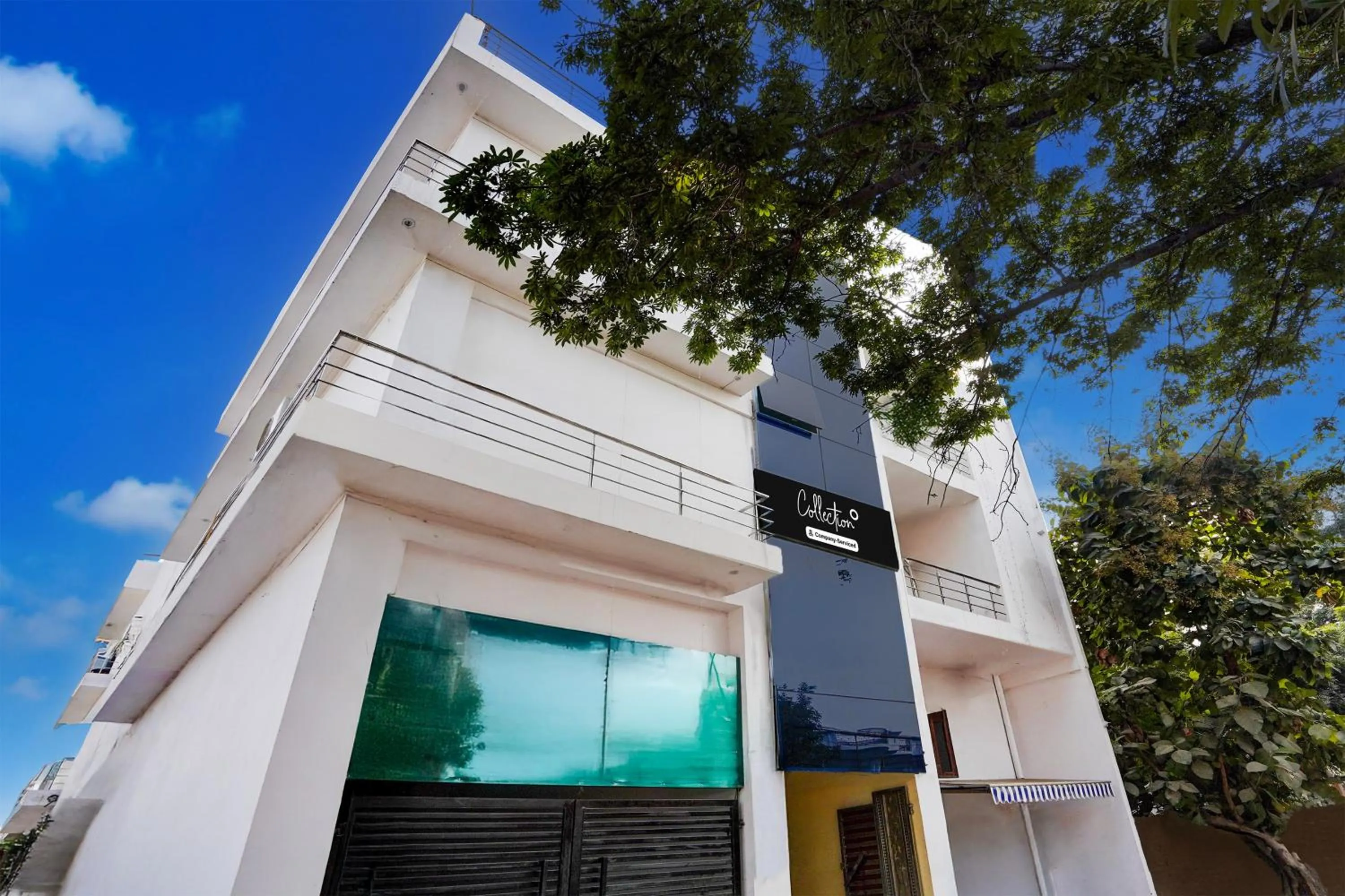 Facade/entrance in Collection O Govind Vihar Matiyari Formerly Saffron