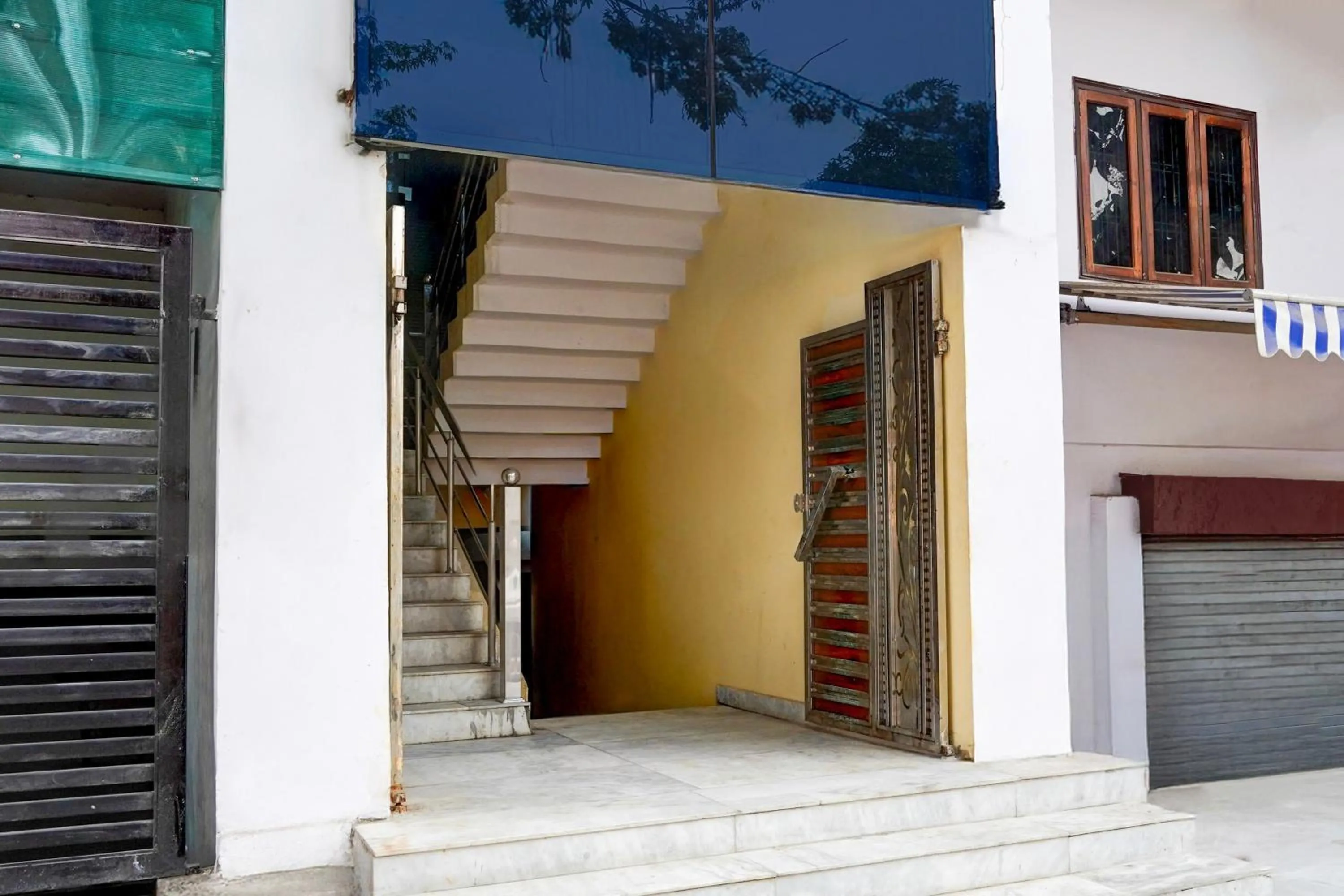 Facade/entrance in Collection O Govind Vihar Matiyari Formerly Saffron