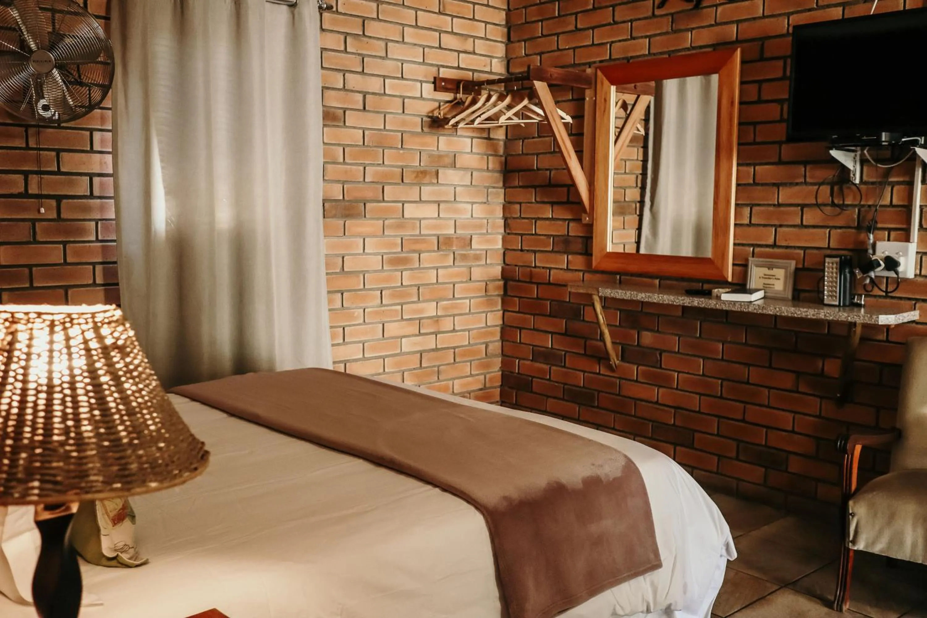 Bed in A Traveller's Palm