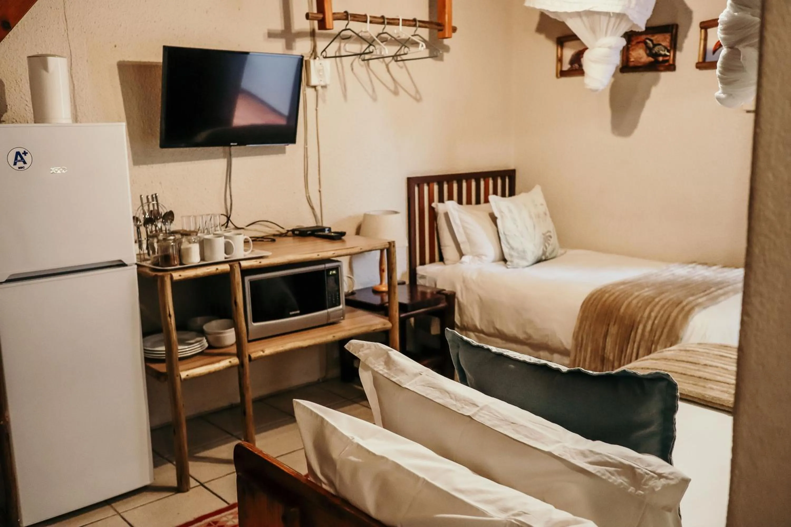 Bed in A Traveller's Palm