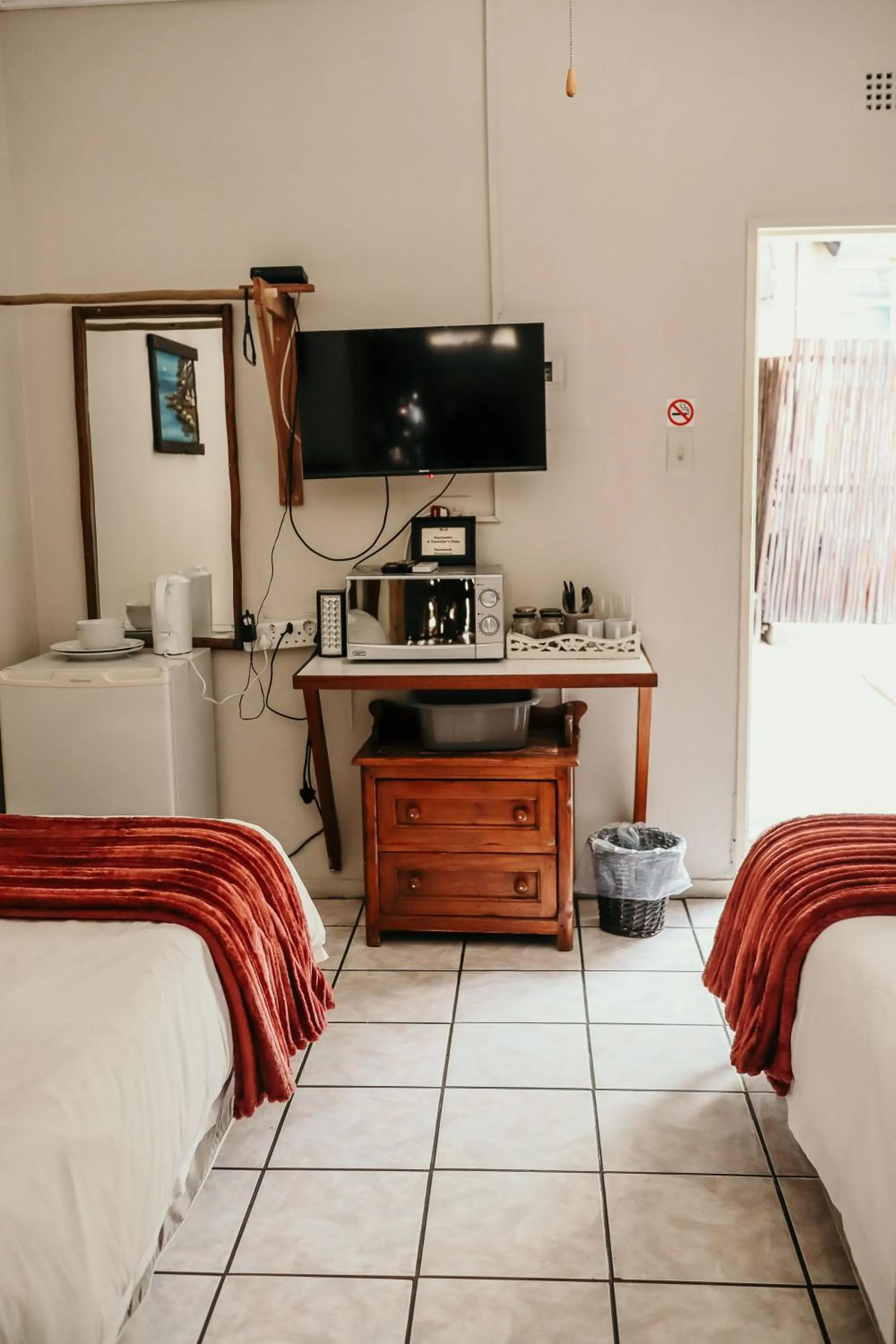 Bed in A Traveller's Palm