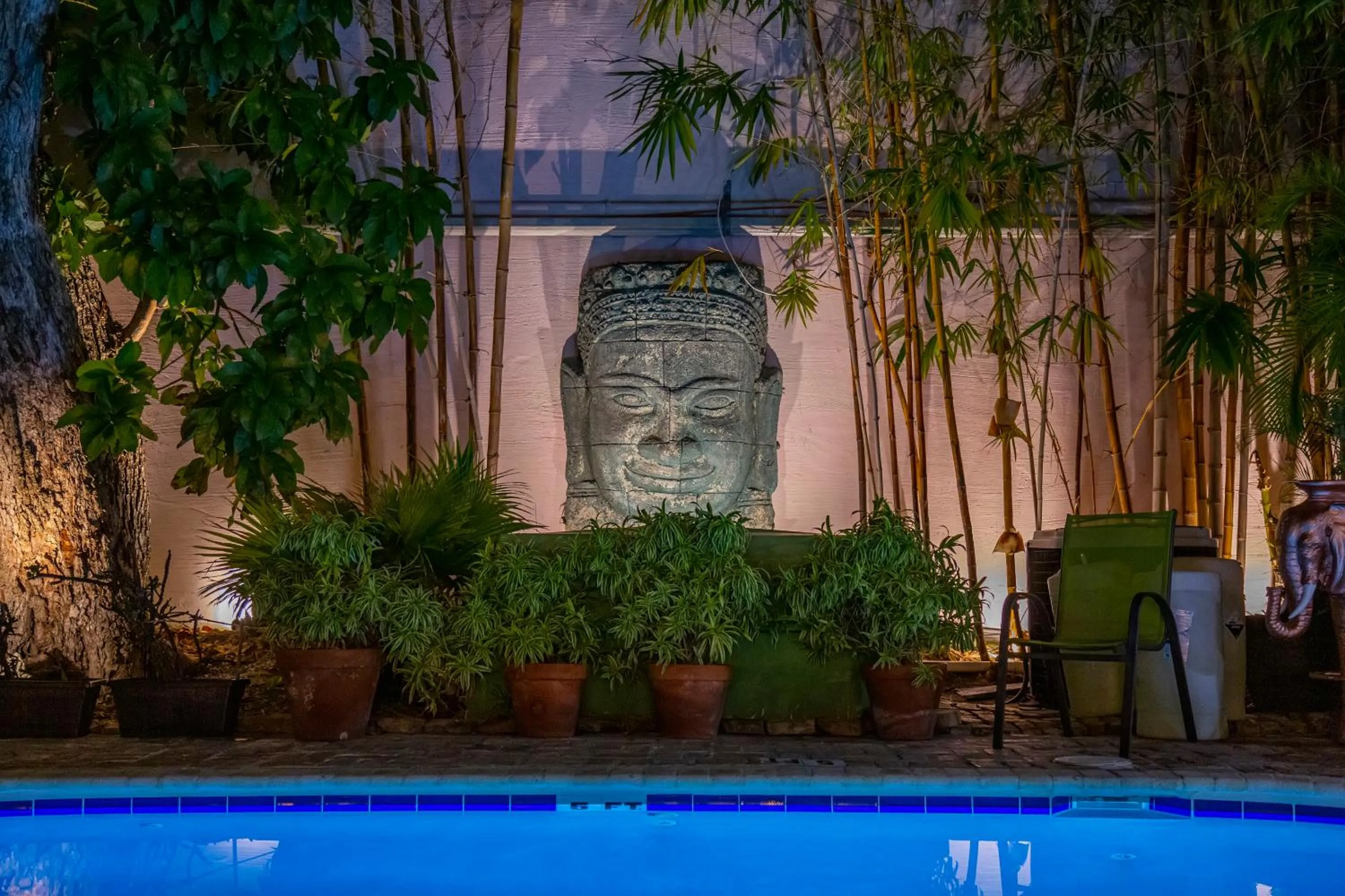 Swimming pool in Duval Inn - Key West