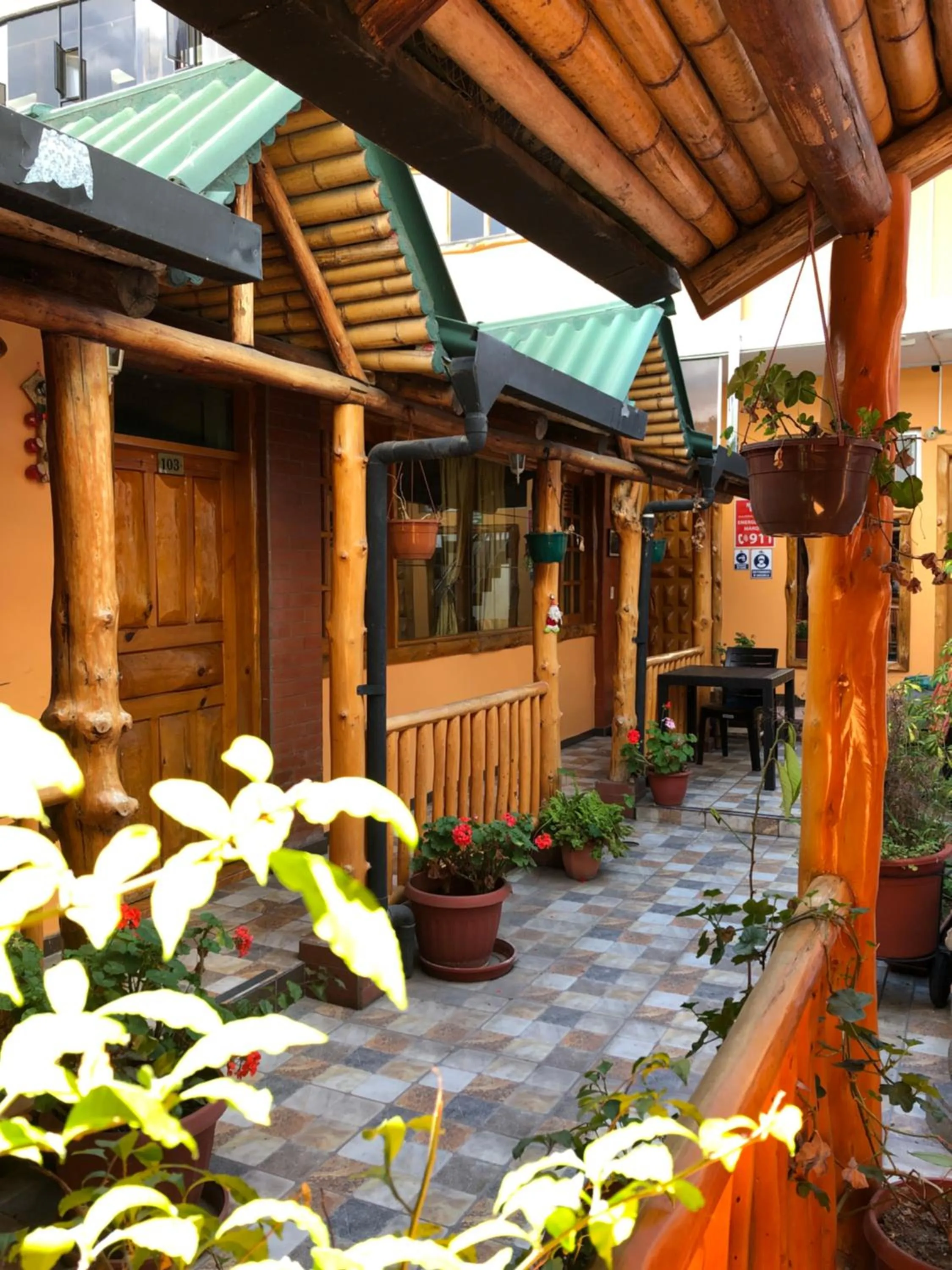 Patio in HOTEL El INDIO