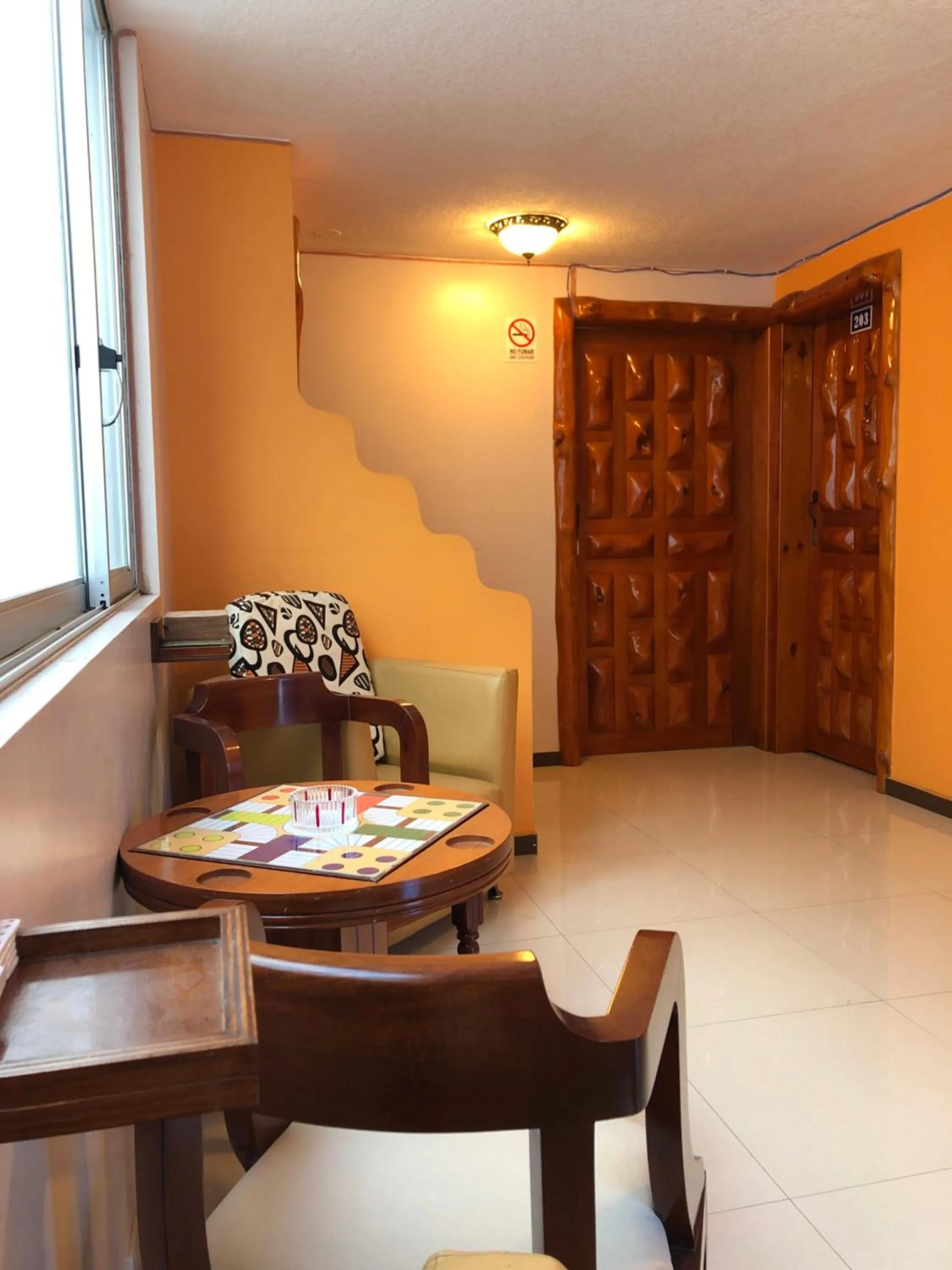 Living room in HOTEL El INDIO