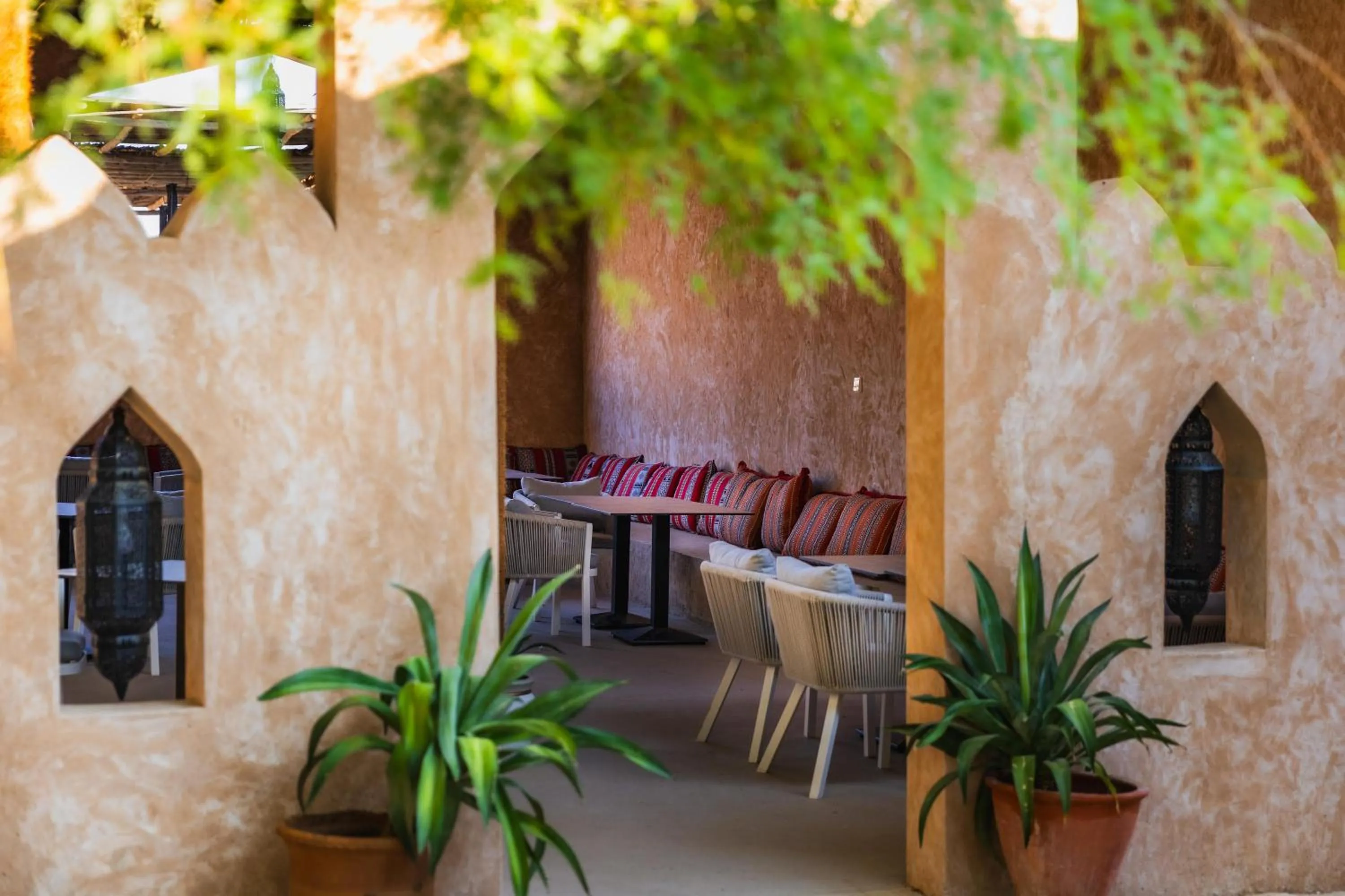 Restaurant/places to eat in Thousand Nights Camp