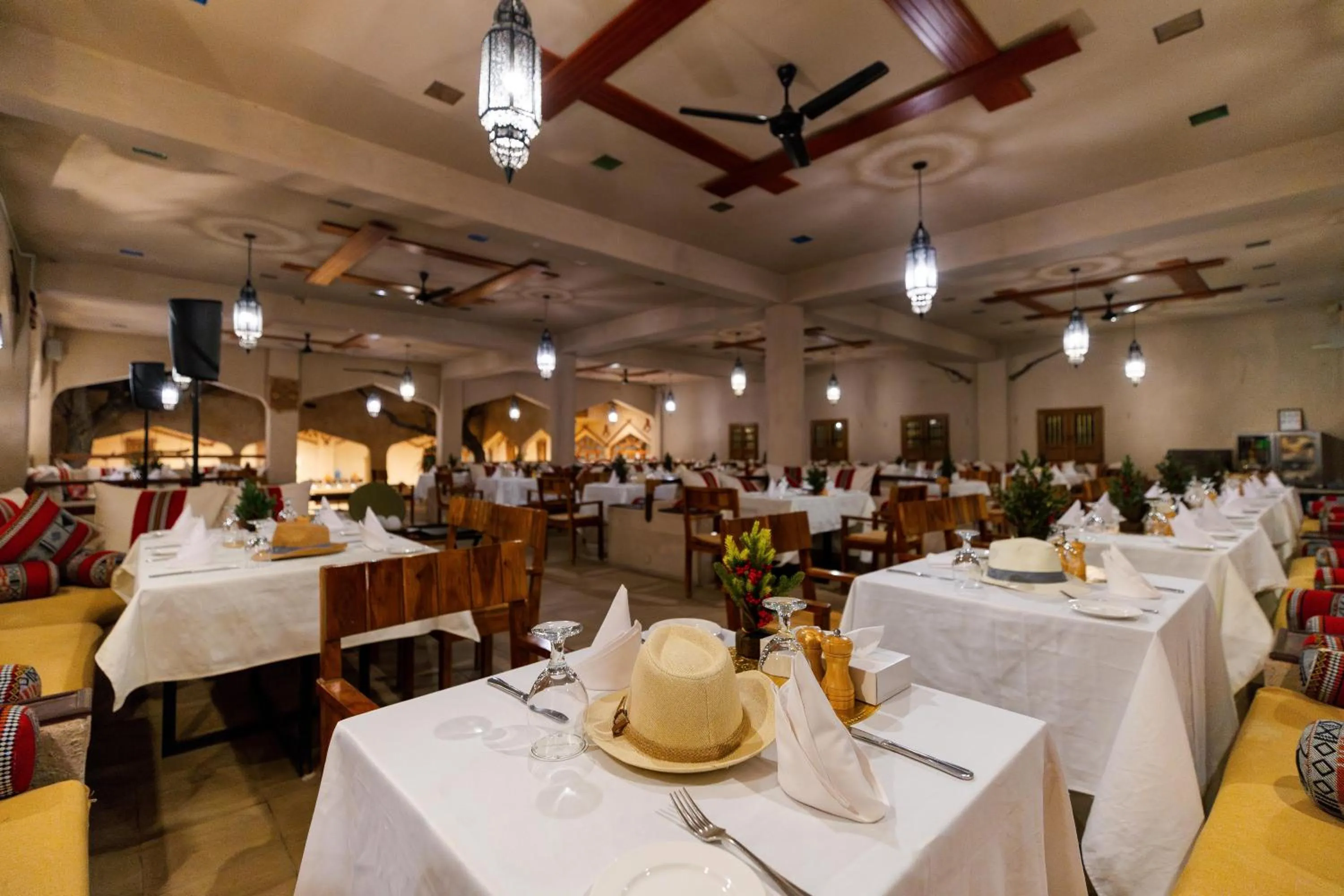 Restaurant/places to eat in Thousand Nights Camp