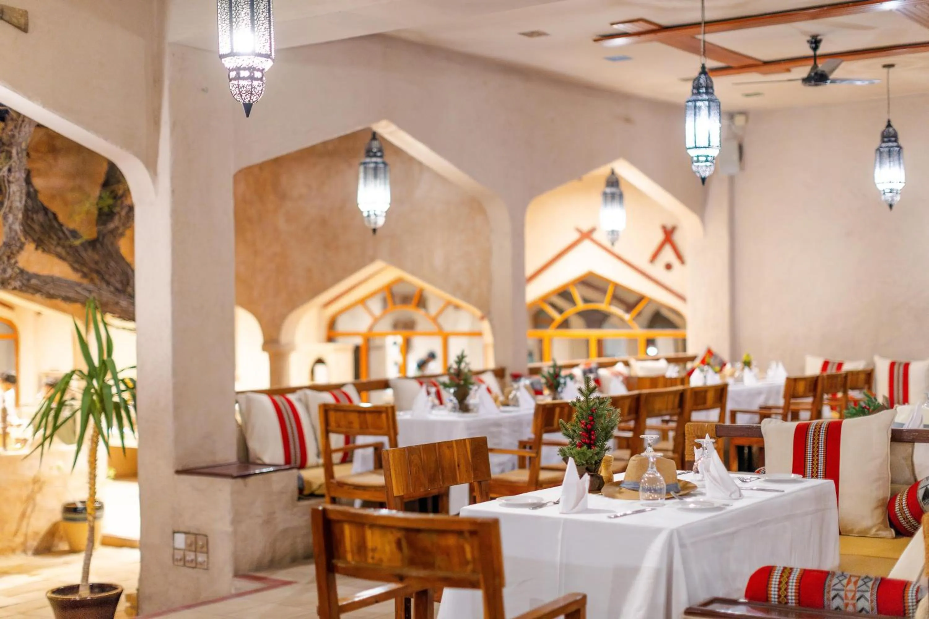 Restaurant/places to eat in Thousand Nights Camp