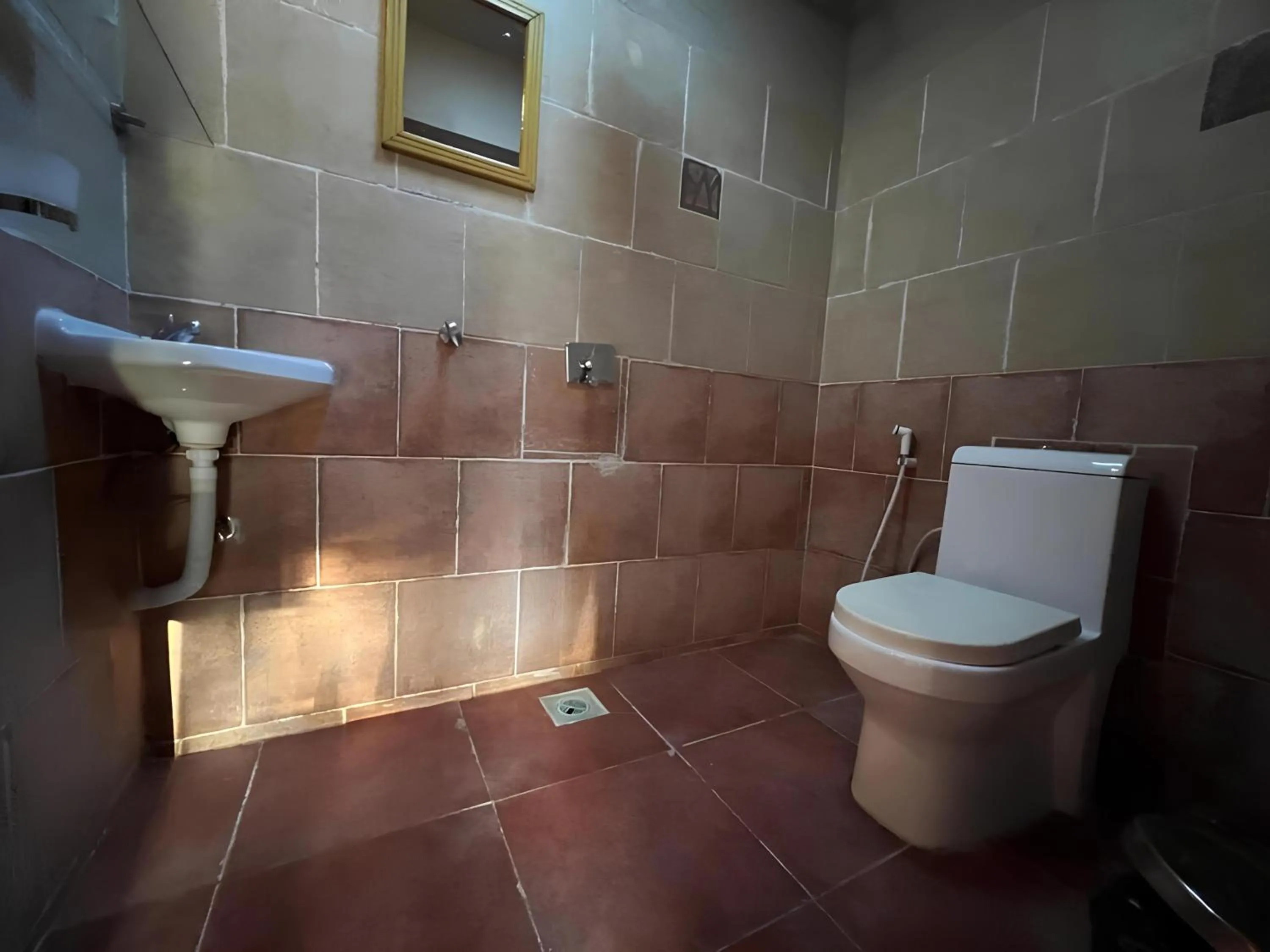 Shower in Thousand Nights Camp