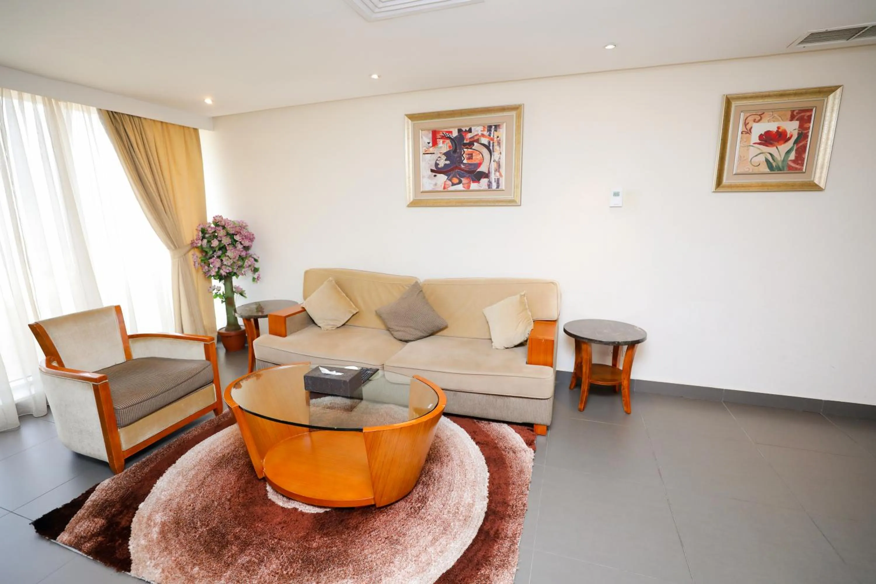 Living room in ماجيك سويت ابوحليفة Magic Suite Abu Halifa