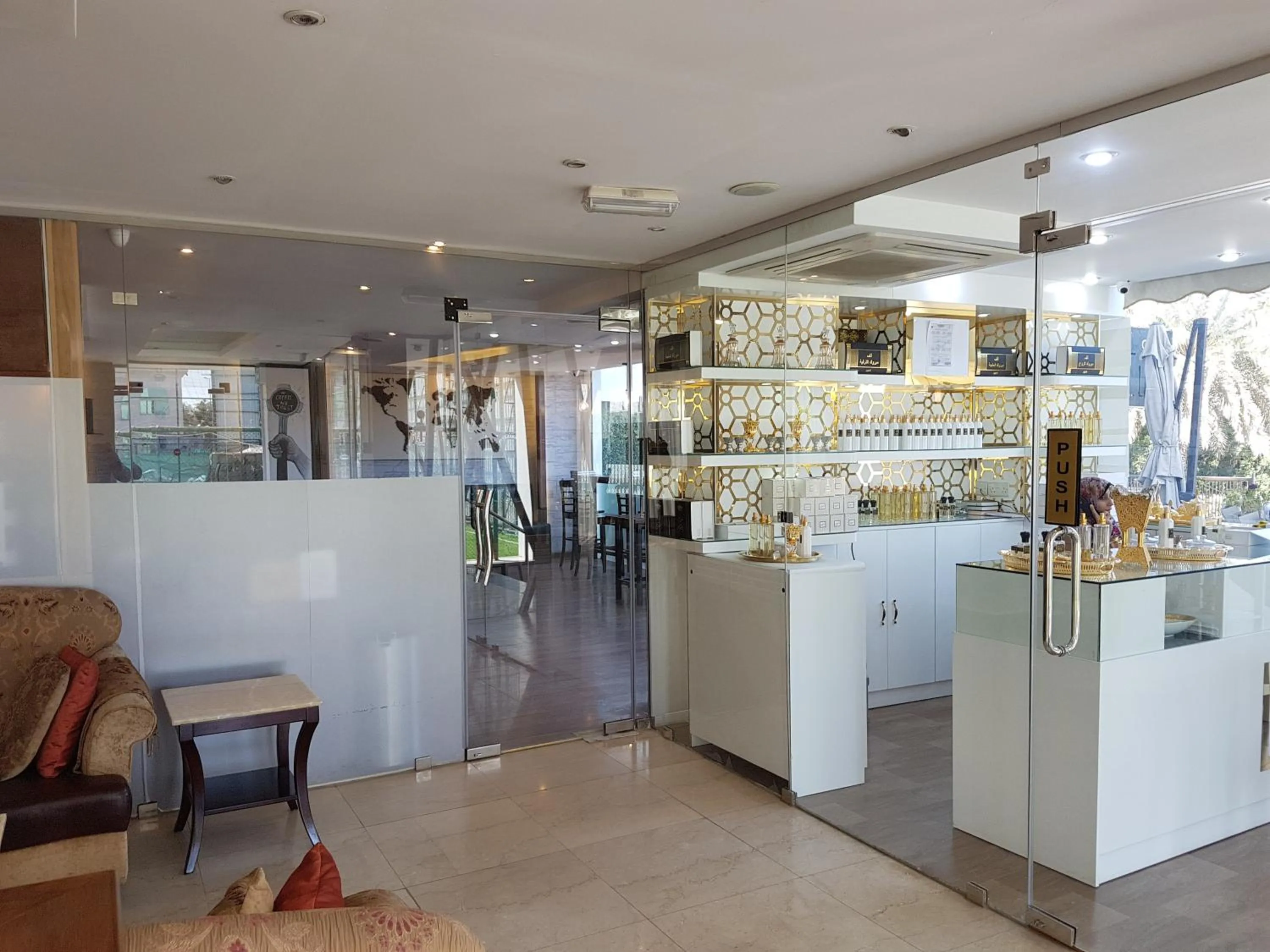 Shopping Area in ماجيك سويت ابوحليفة Magic Suite Abu Halifa