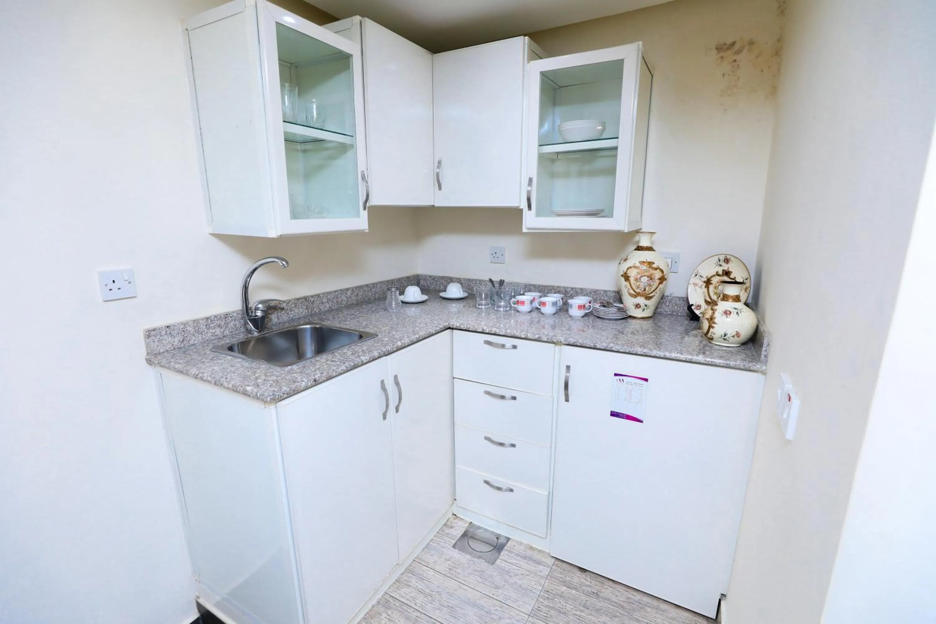 Kitchen or kitchenette in ماجيك سويت ابوحليفة Magic Suite Abu Halifa