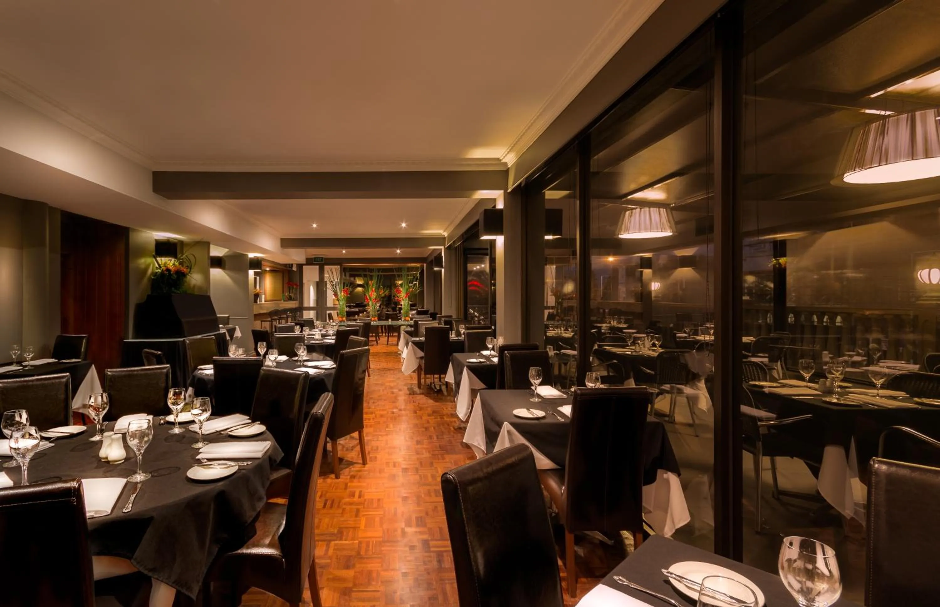 Restaurant/places to eat in Crest On Barkly Serviced Apartments