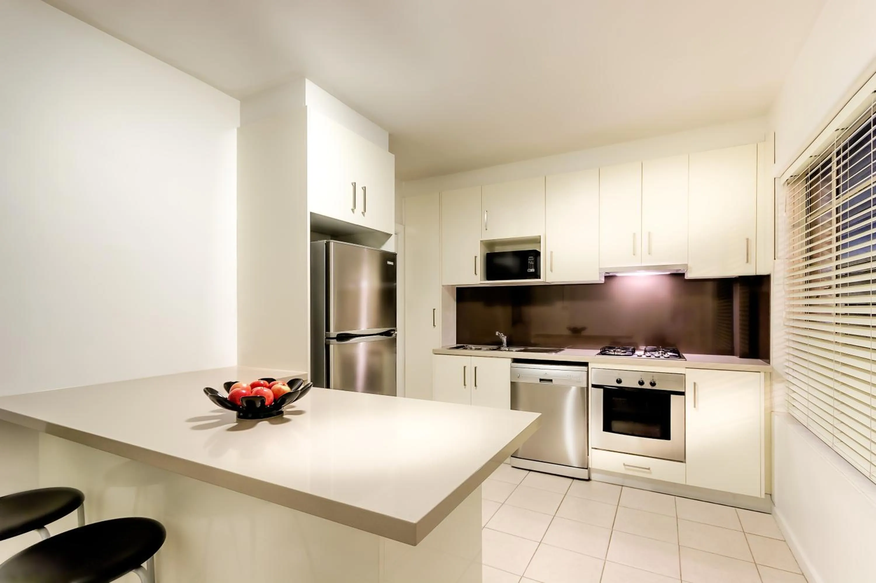 Kitchen or kitchenette in Crest On Barkly Serviced Apartments