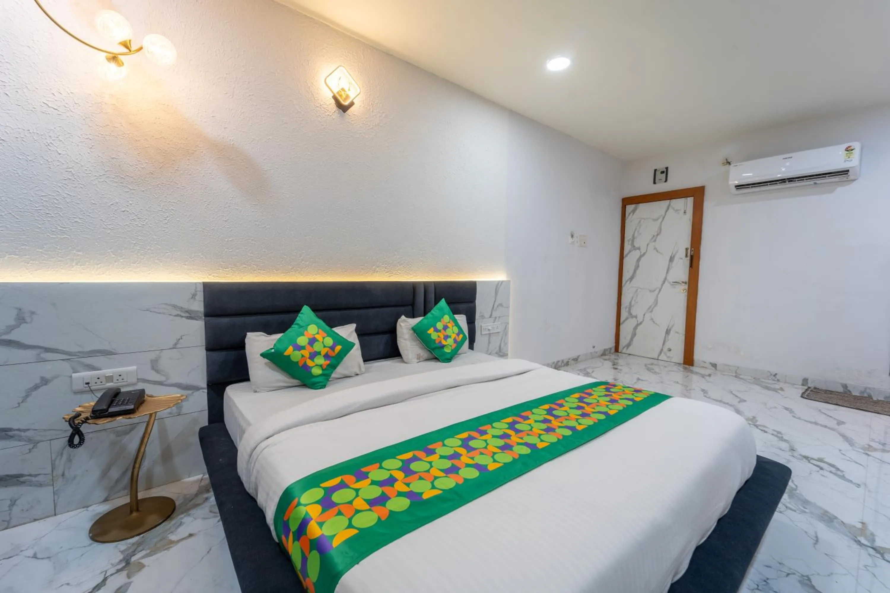 Bedroom, Bed in Treebo Musk