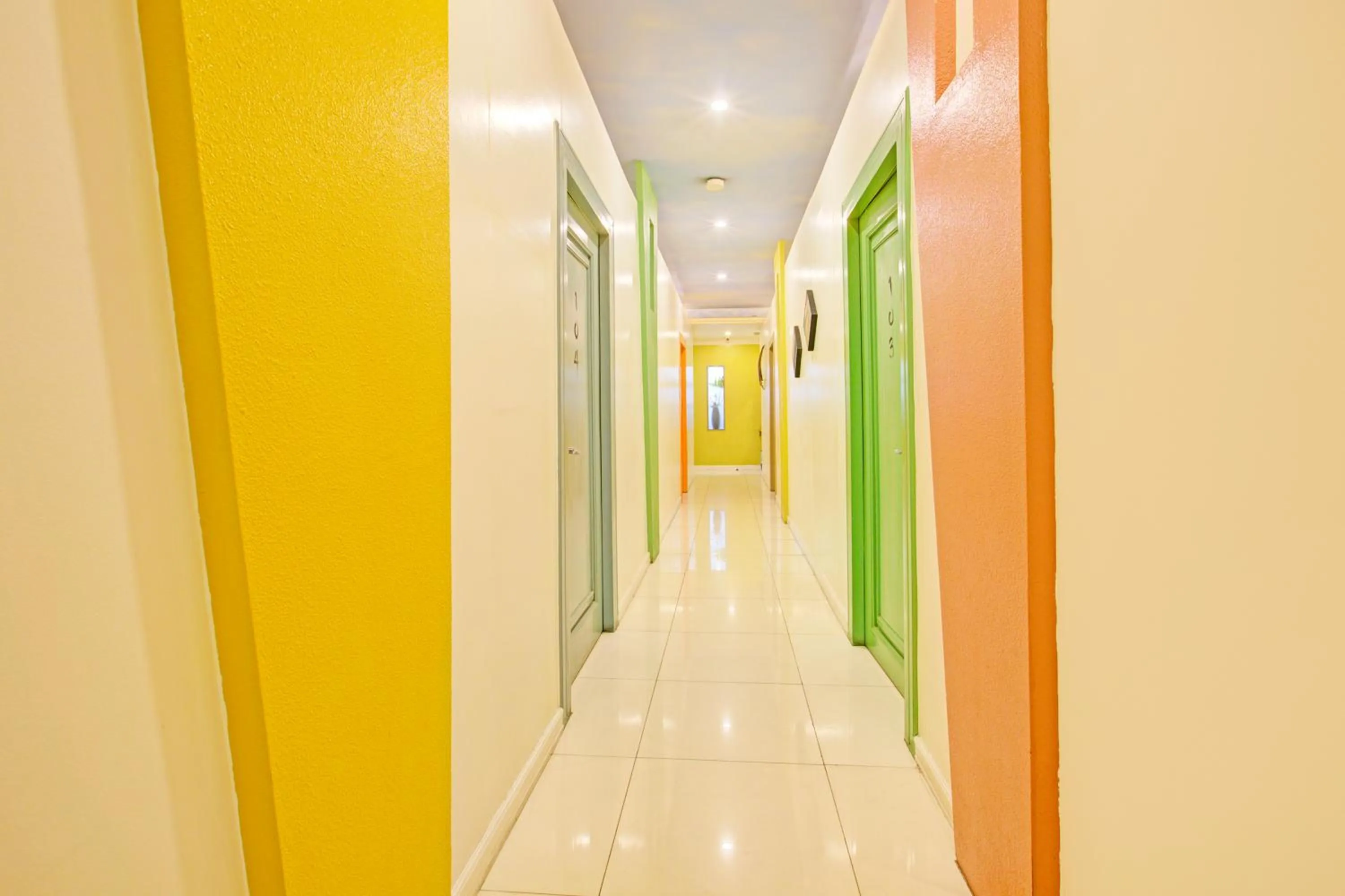 Lobby or reception in Townhouse OAK Makati Manila Near PNR Pasay Evangelista formerly VIP Suites