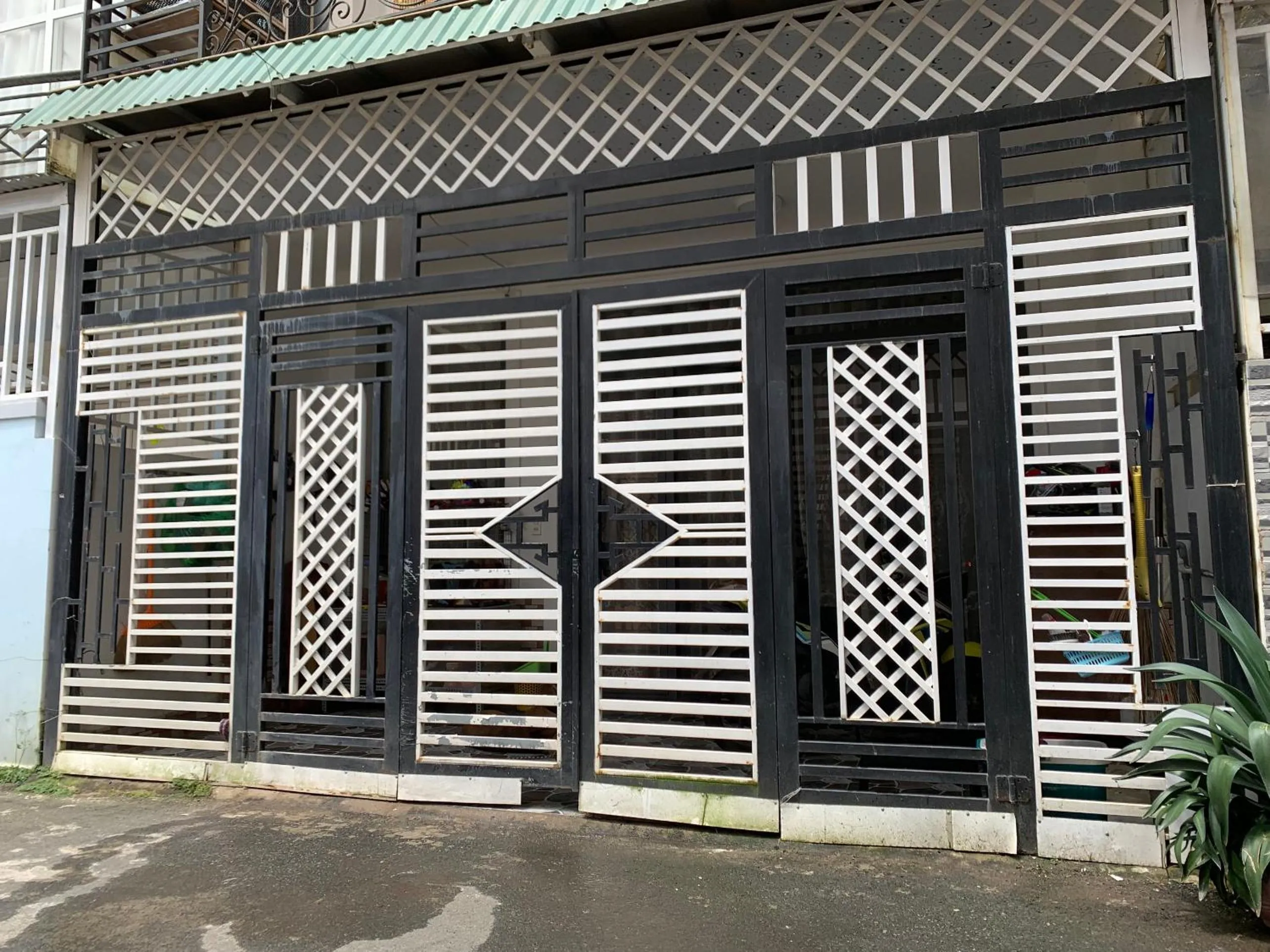 Facade/entrance in OYO 1248 Quyen House