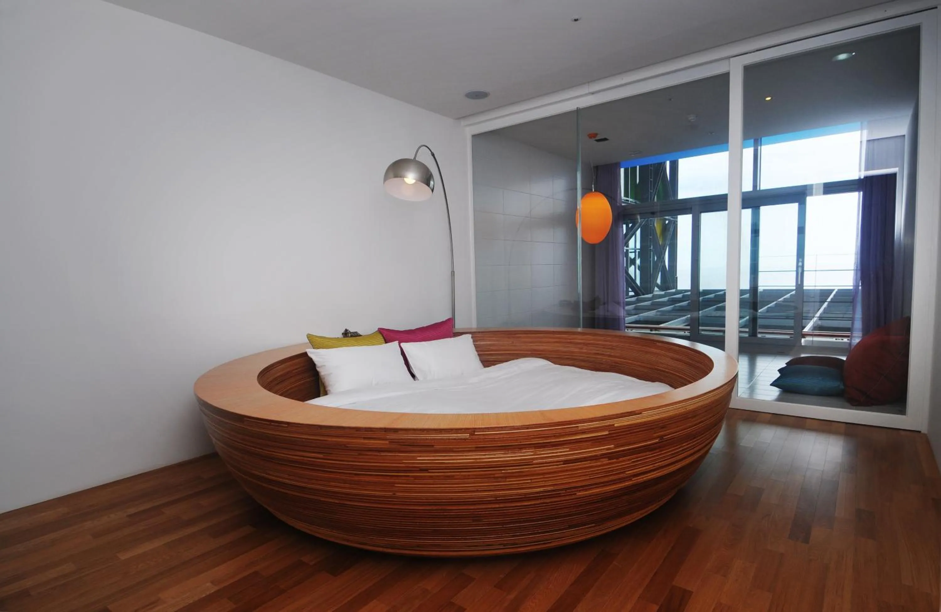 Bed in Haslla Art World Museum Hotel