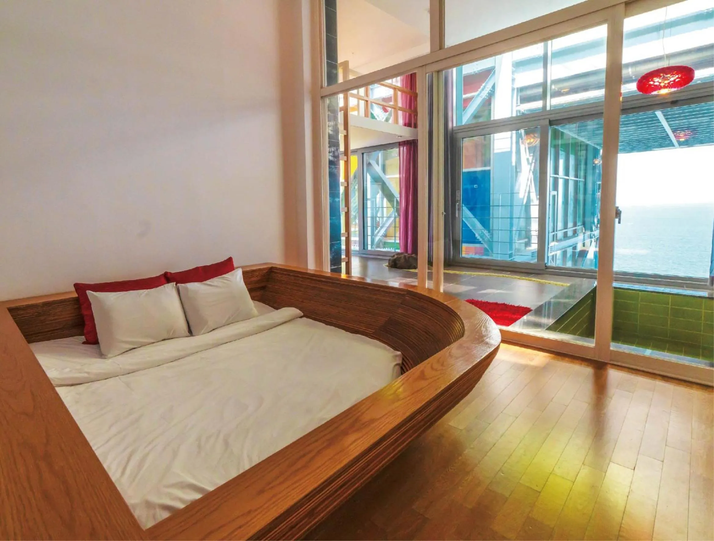 Bed in Haslla Art World Museum Hotel