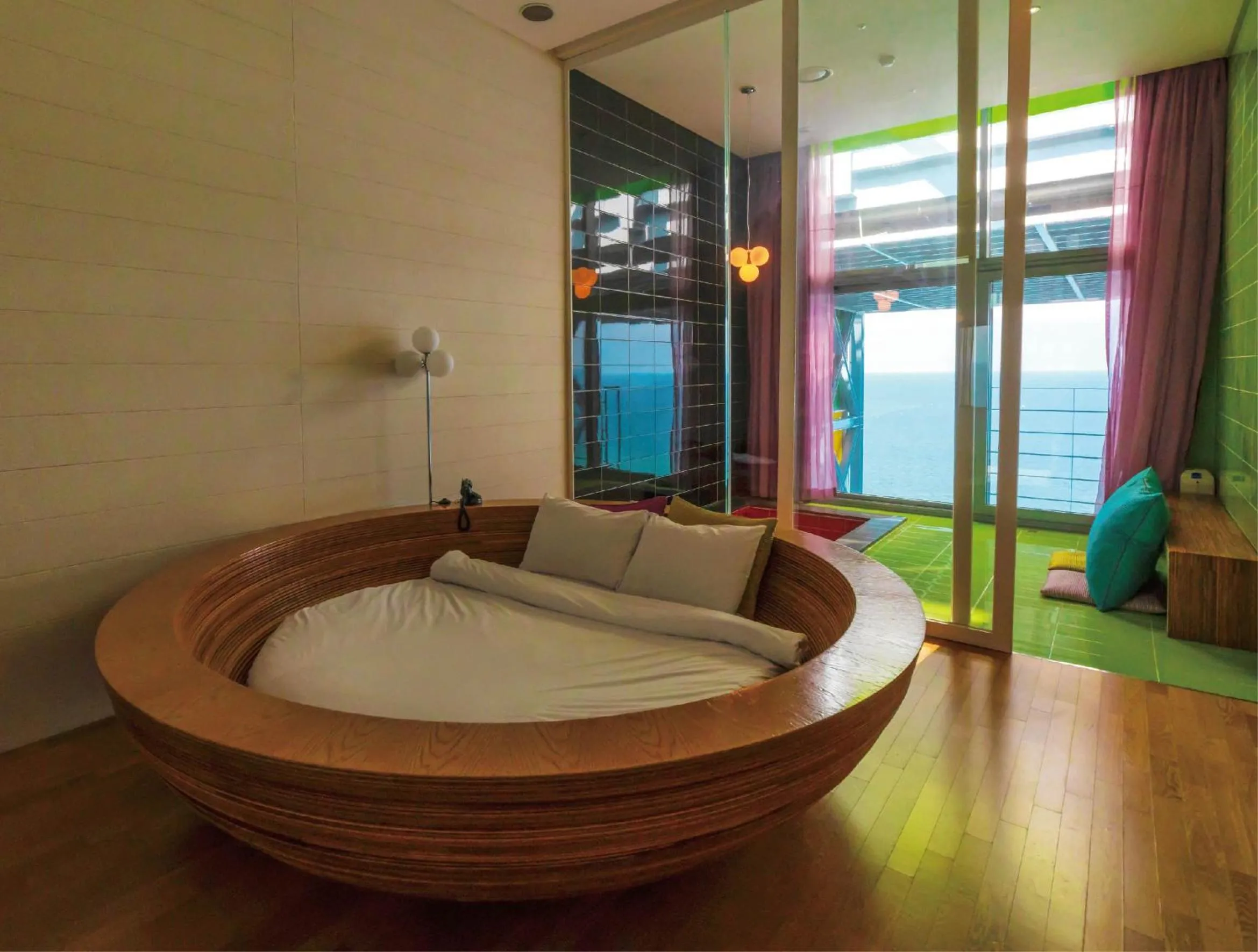 Bed in Haslla Art World Museum Hotel