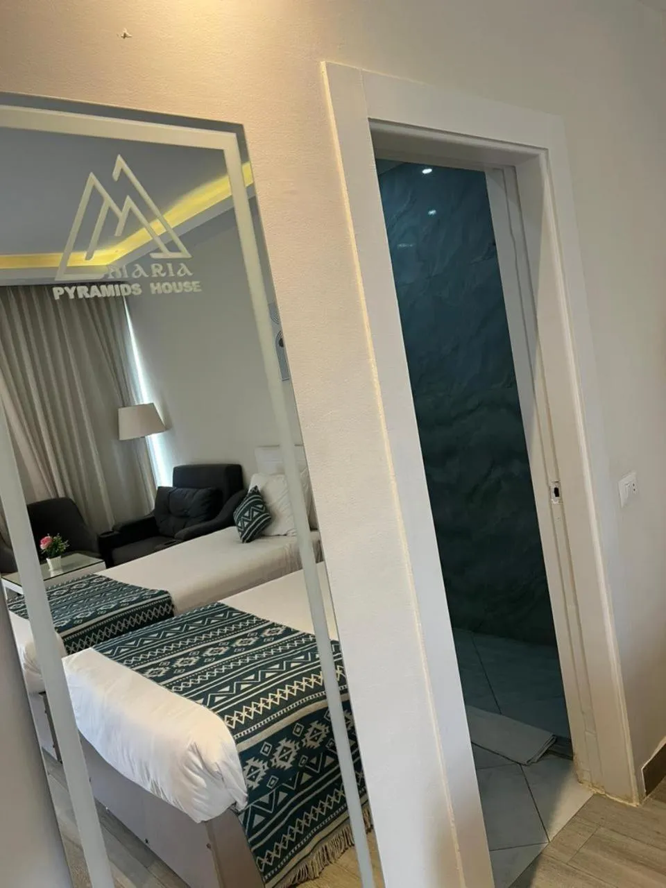 View (from property/room), Bed in Maria Pyramids House