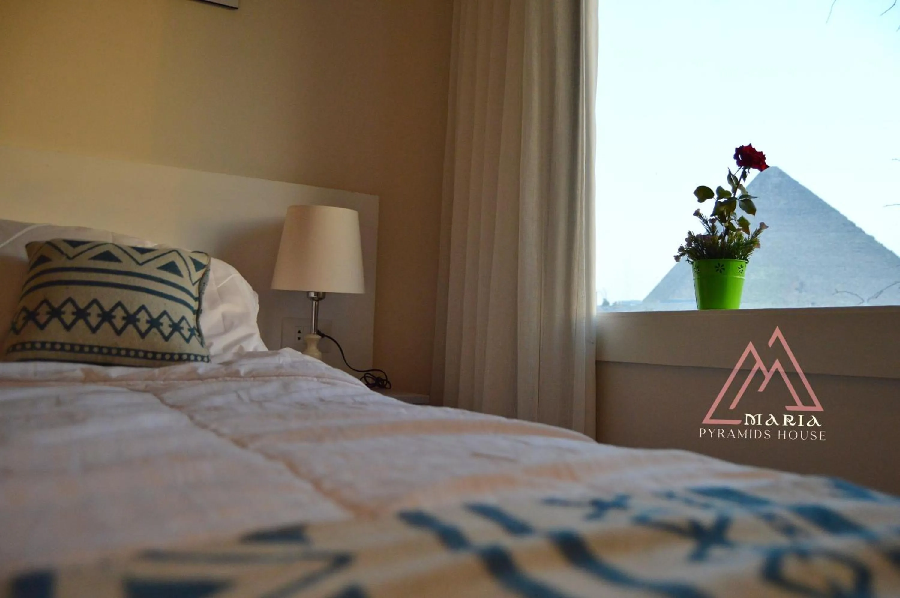 Logo/Certificate/Sign, Bed in Maria Pyramids House