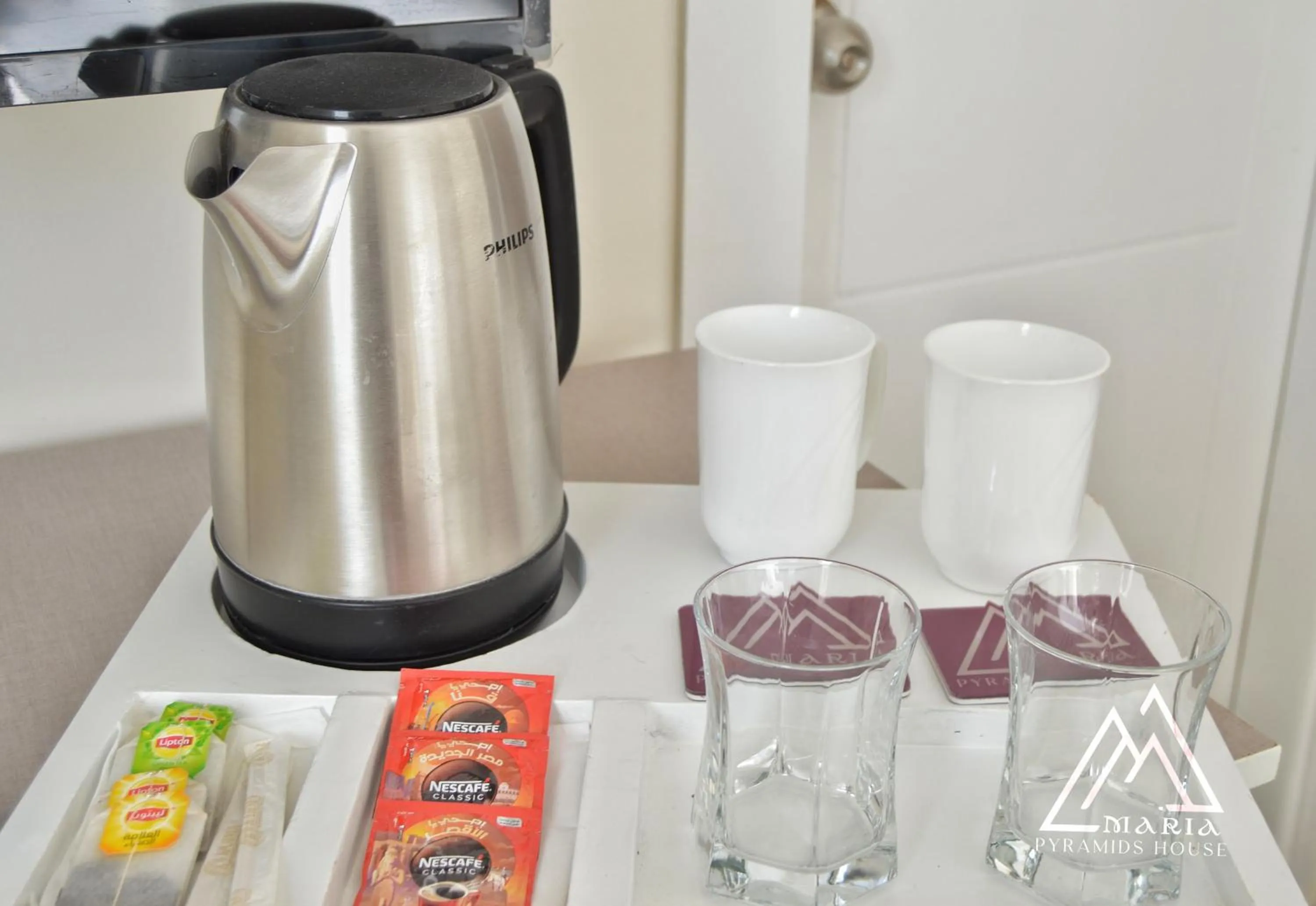 Coffee/tea facilities in Maria Pyramids House