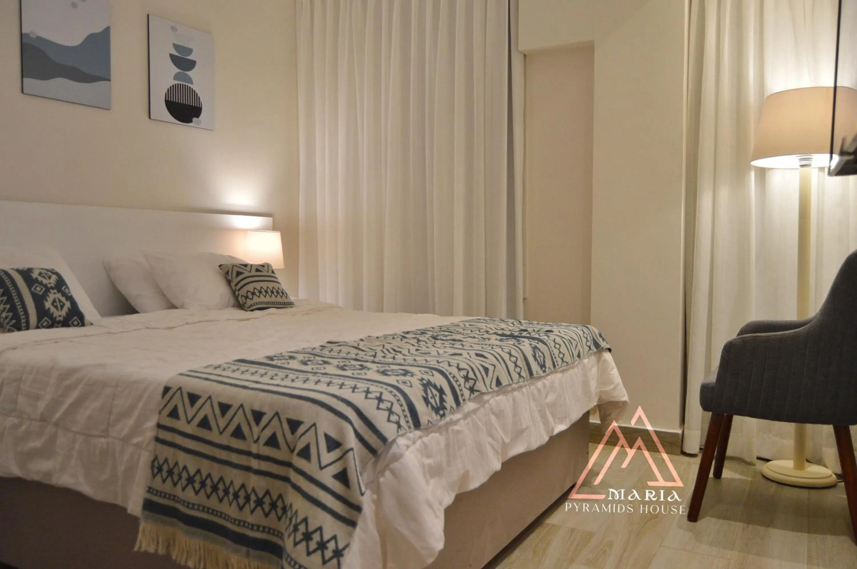 Bed in Maria Pyramids House