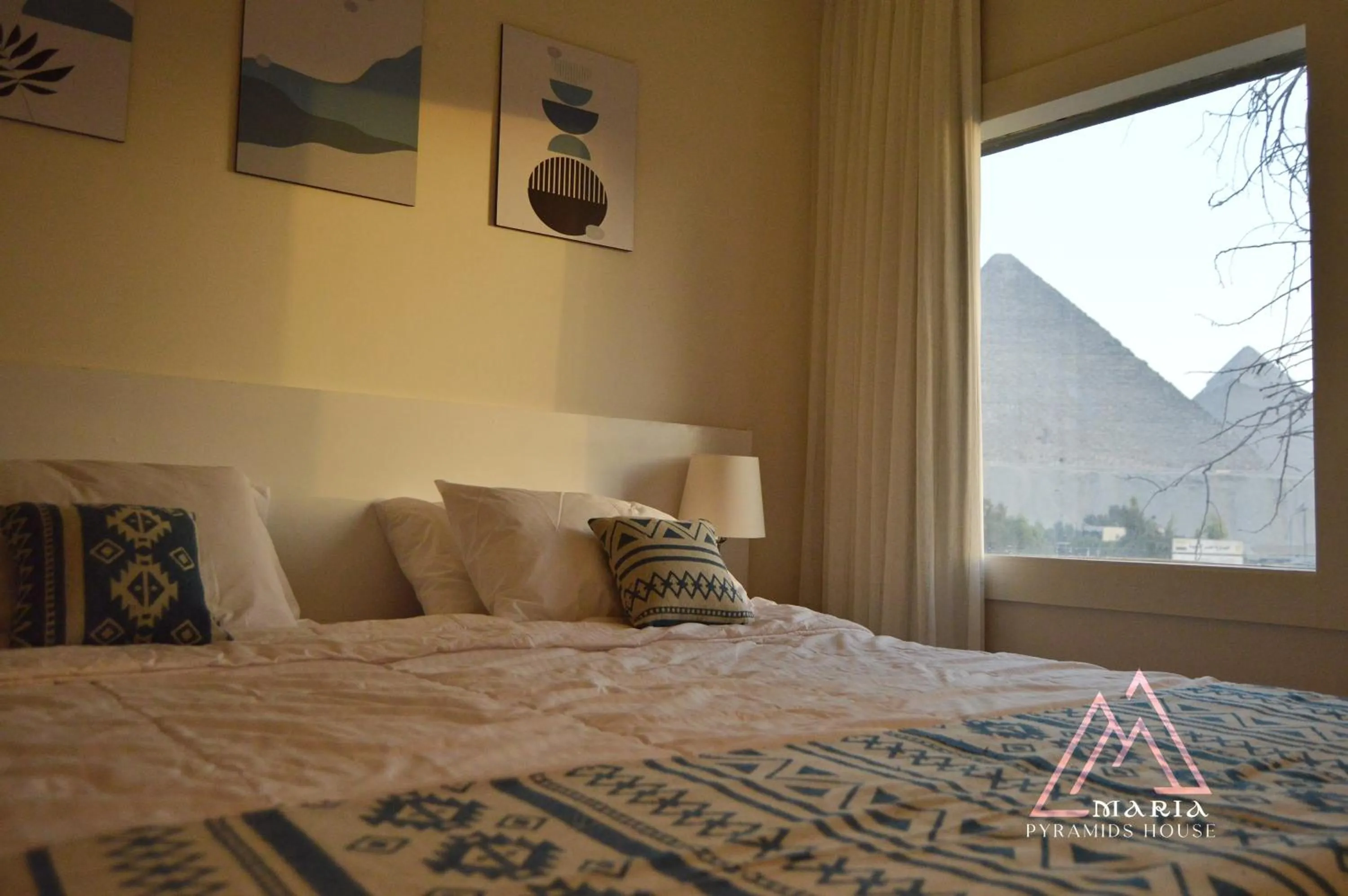 Bed in Maria Pyramids House