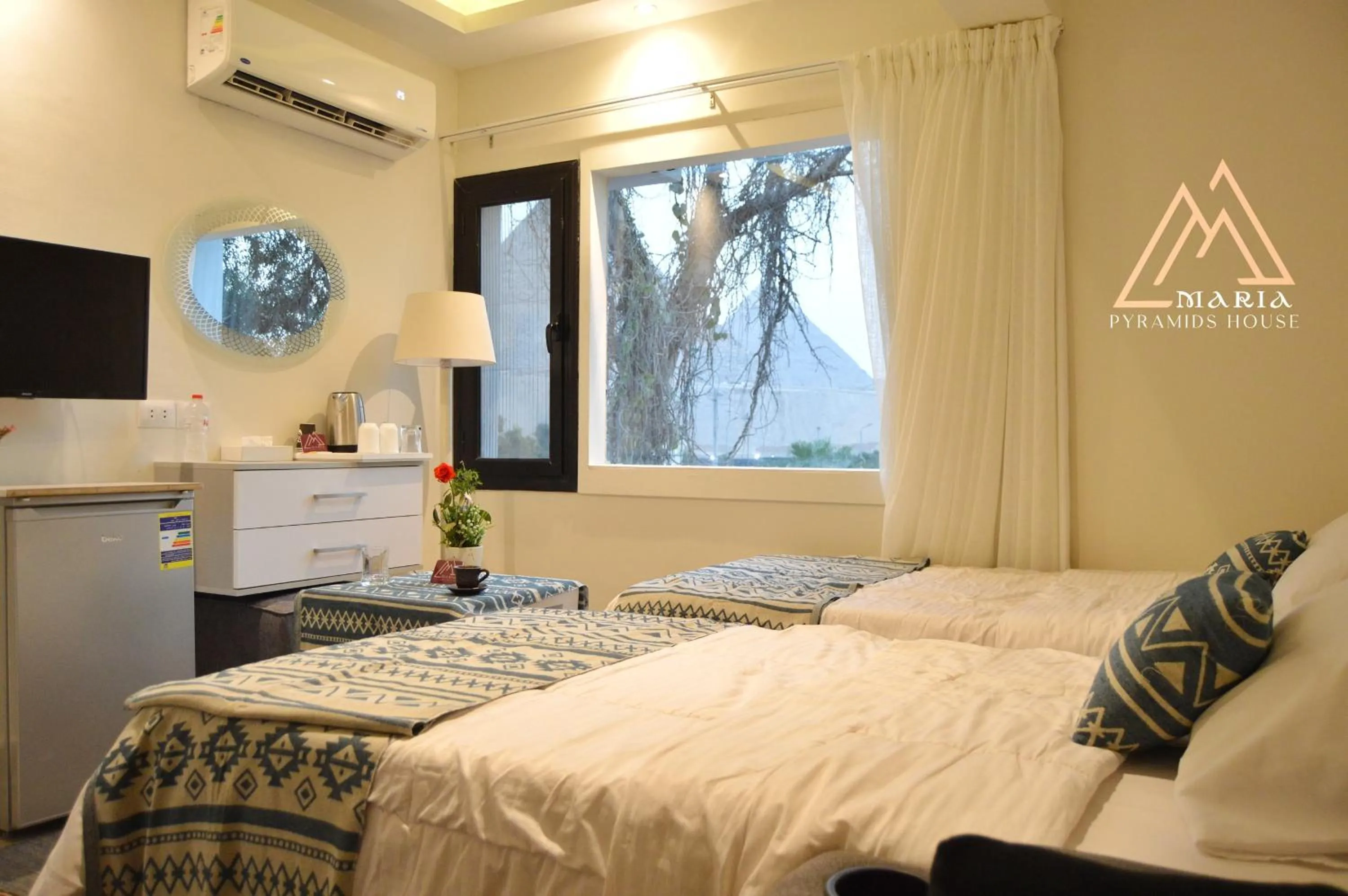 Bed in Maria Pyramids House