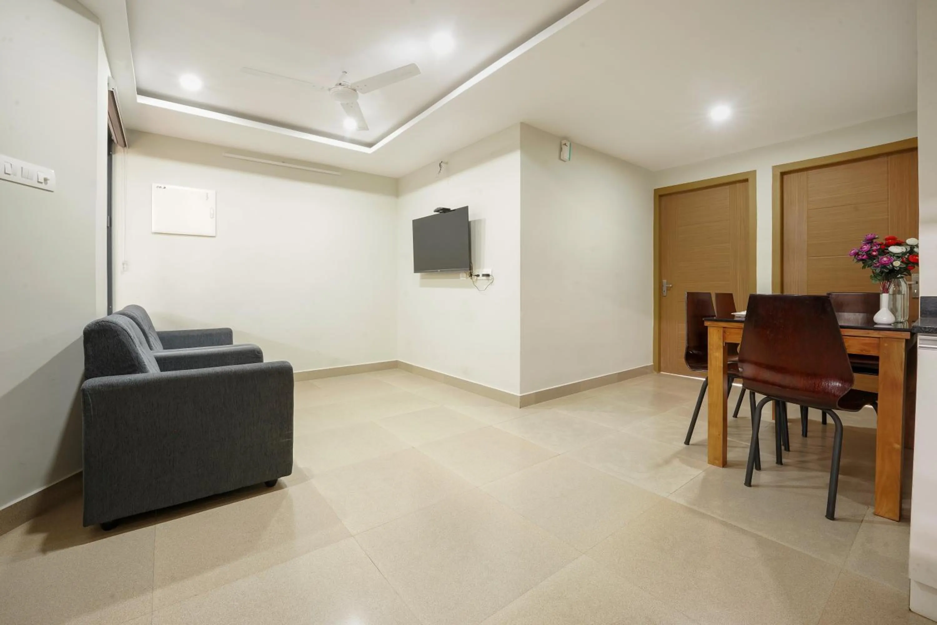 Living room in Span Avenue