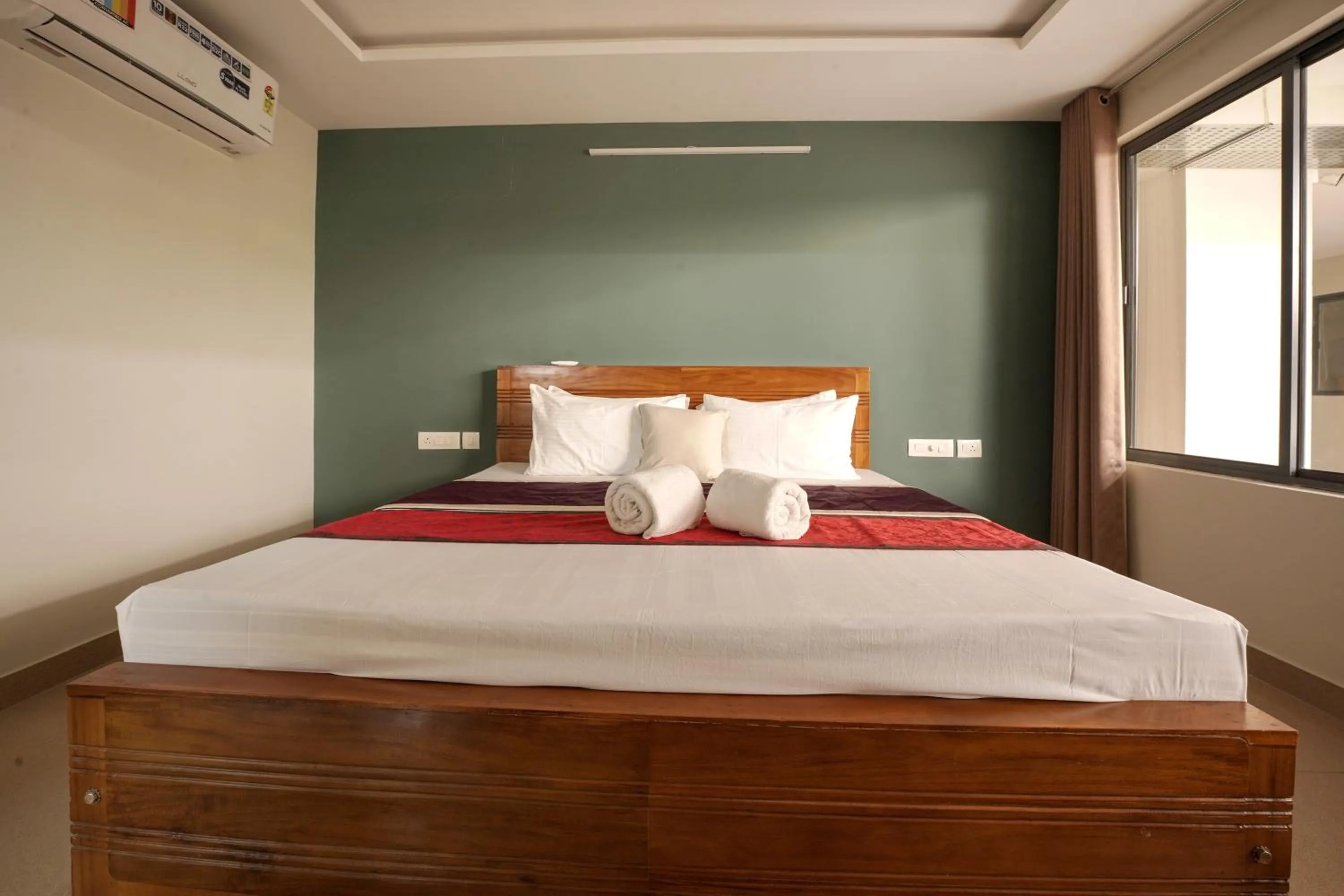 Bedroom, Bed in Span Avenue