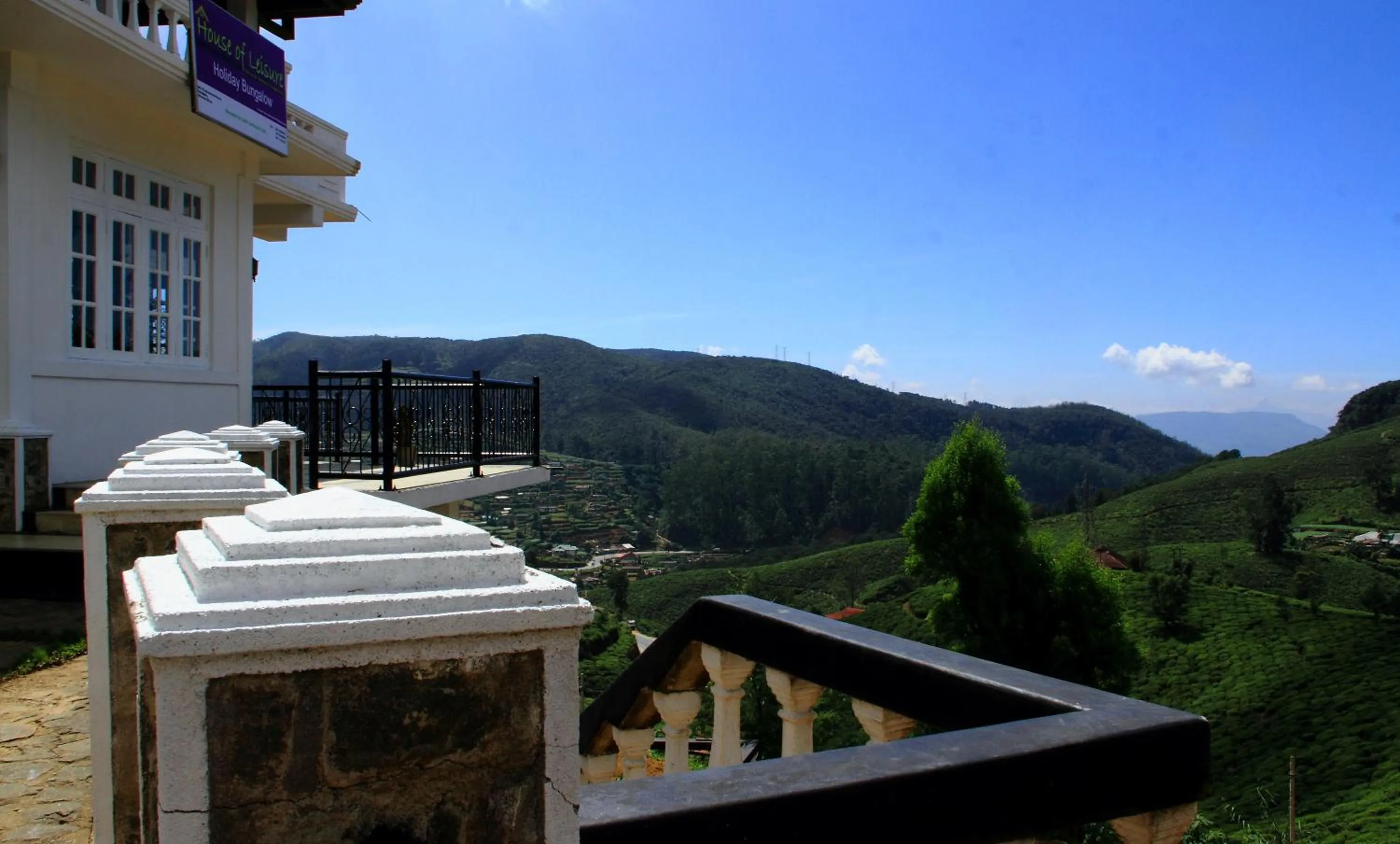 Mountain view in House of Leisure