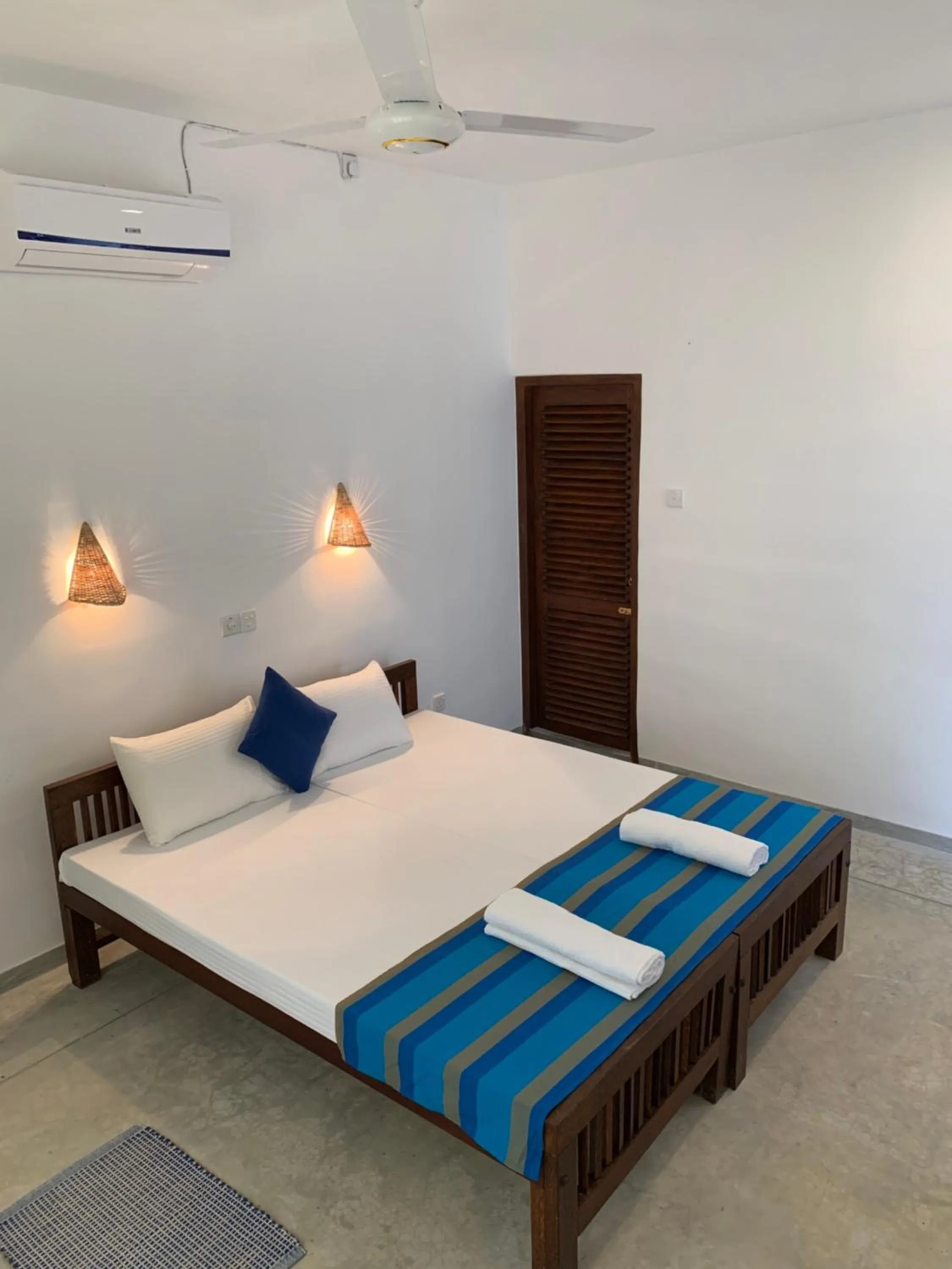 Curry Bowl Restaurant & Turtles Rest