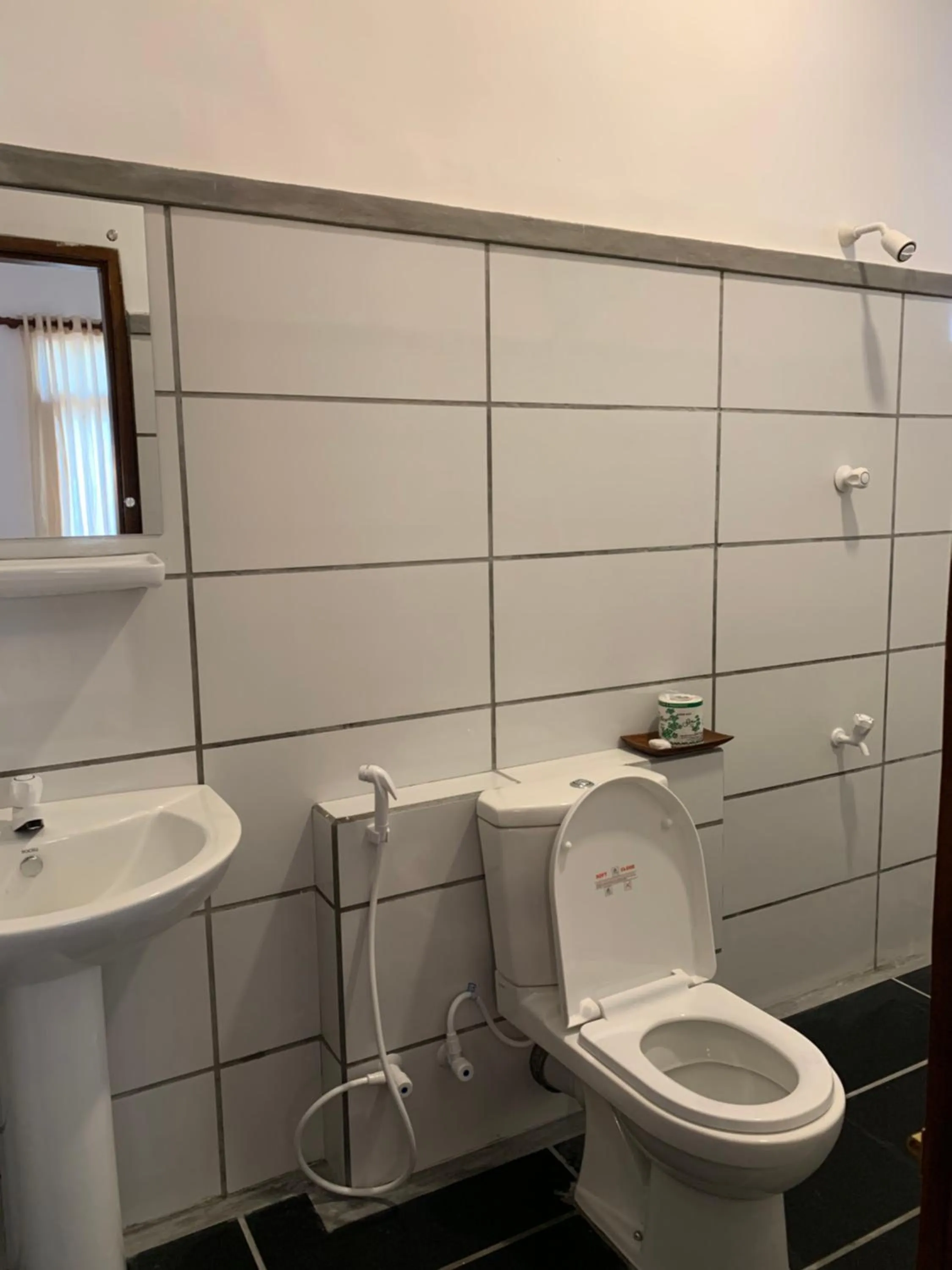 Curry Bowl Restaurant & Turtles Rest