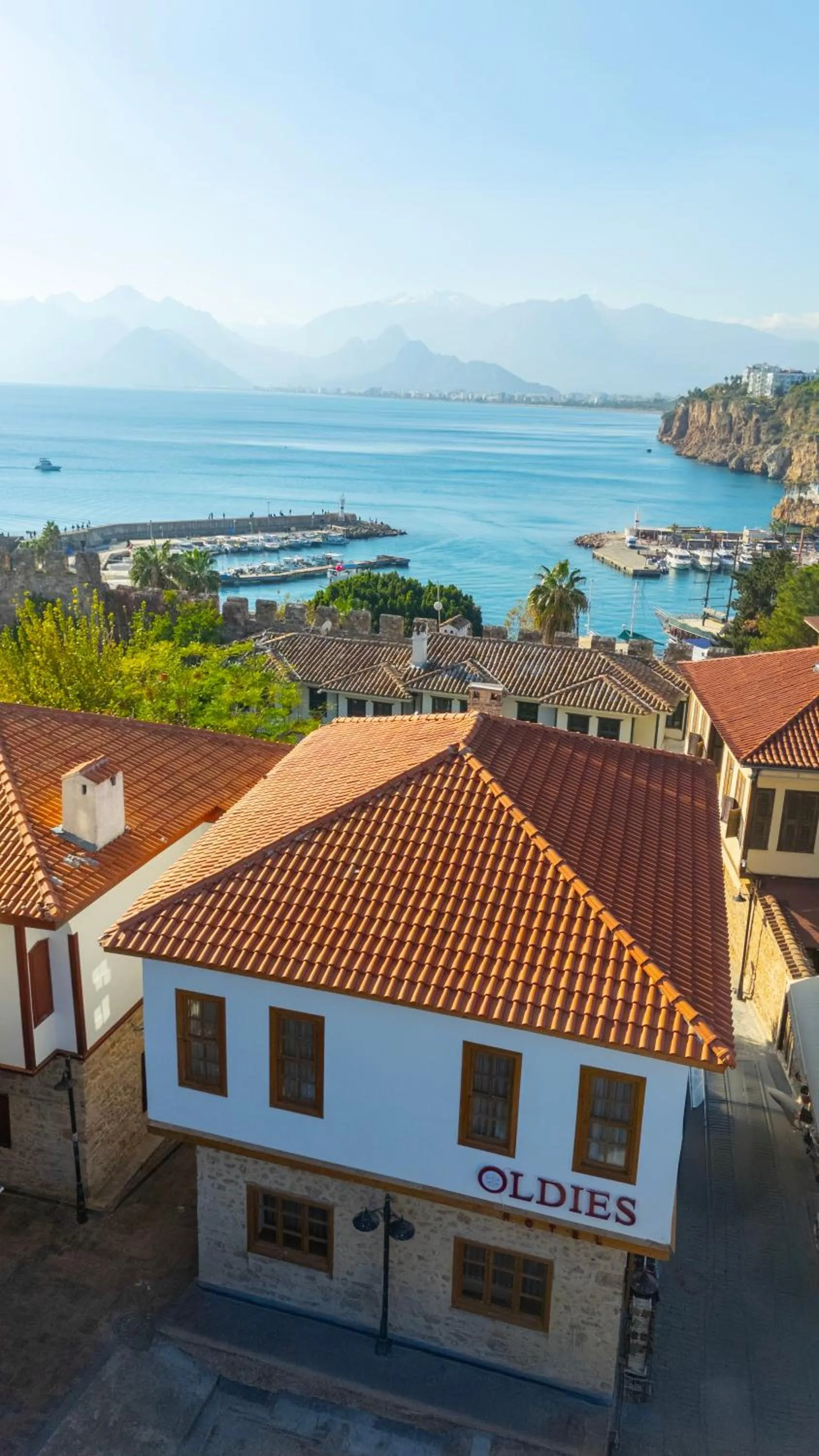 Property building in Oldies Hotel