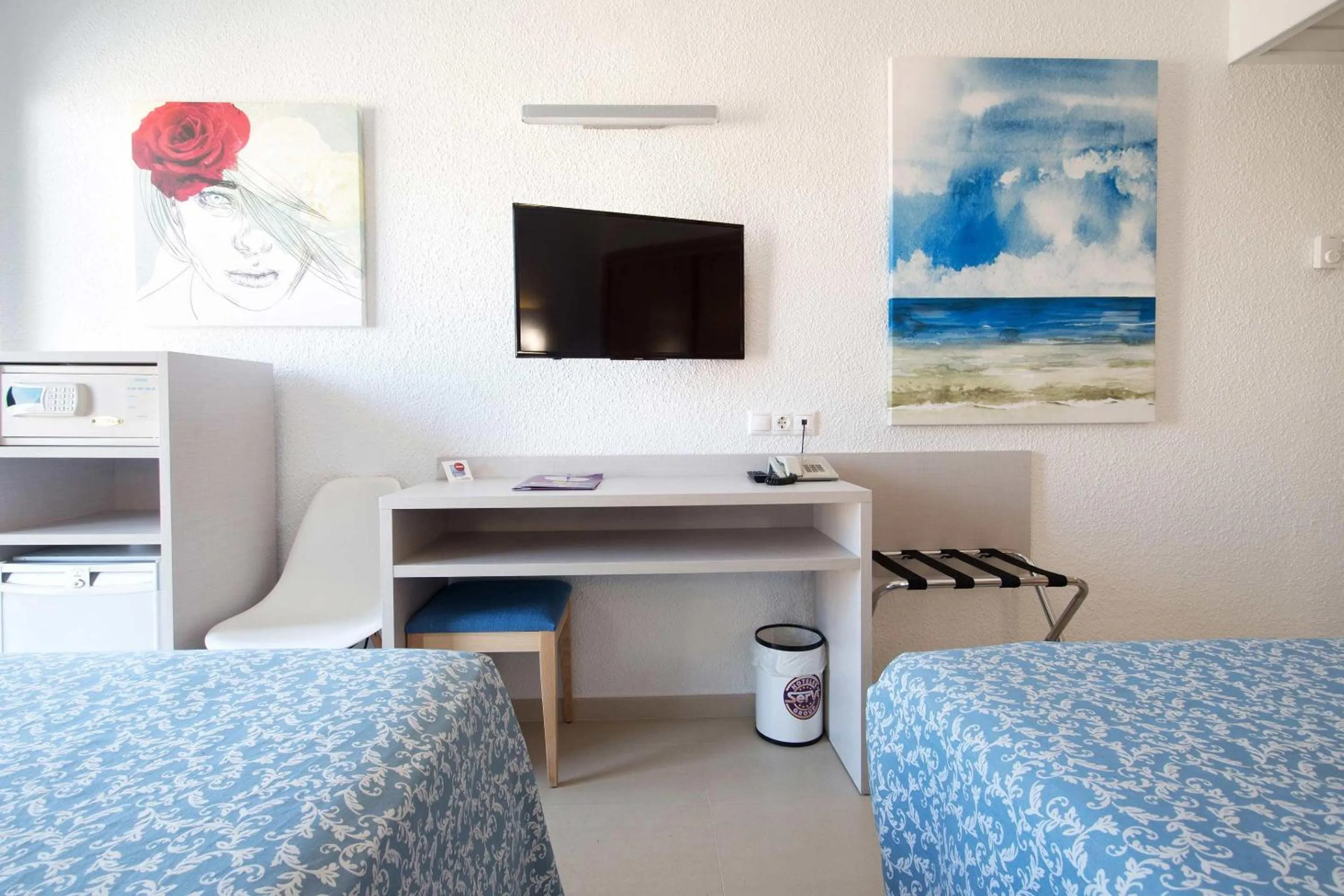 Photo of the whole room, Bed in Hotel Servigroup Trinimar