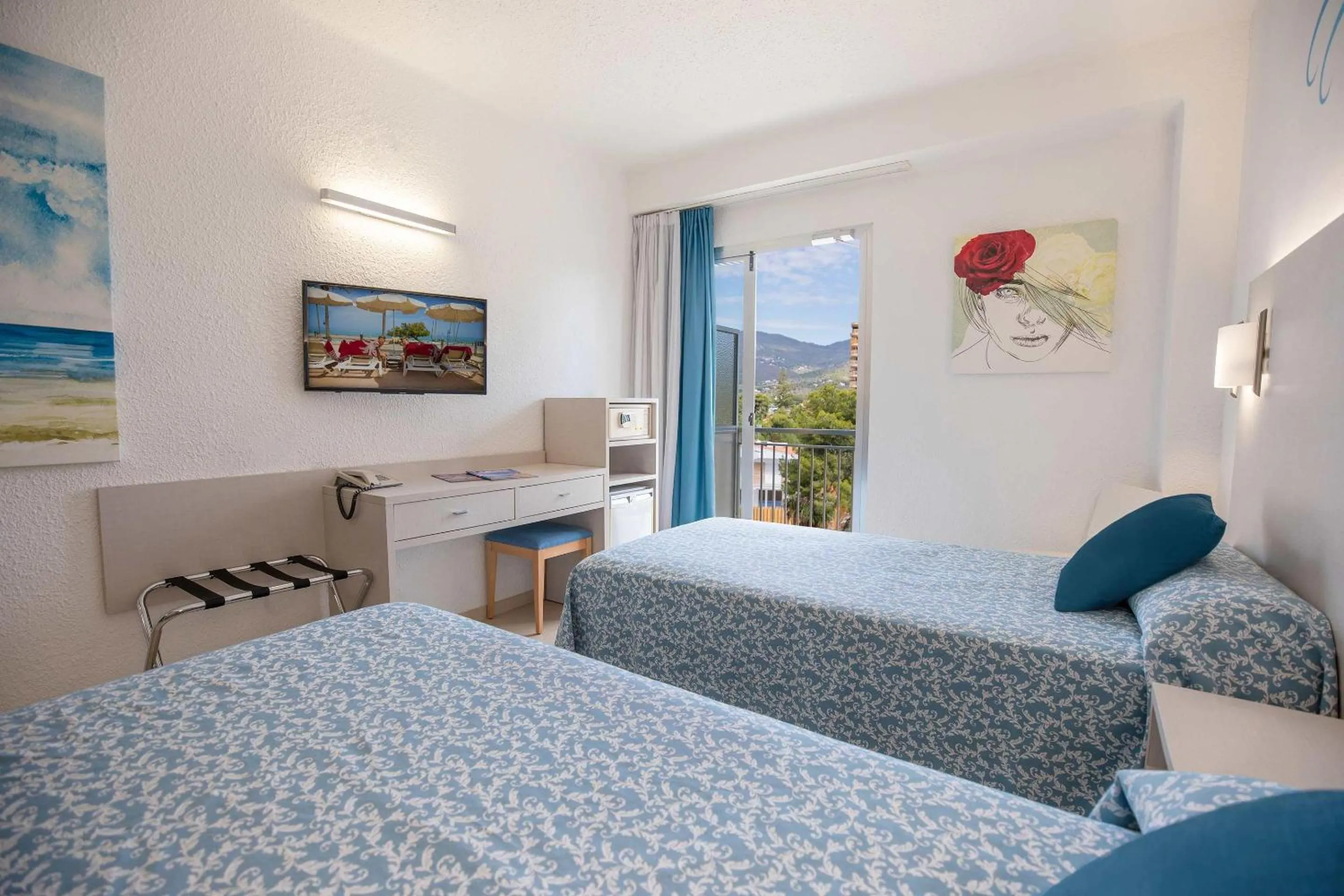 Photo of the whole room, Bed in Hotel Servigroup Trinimar