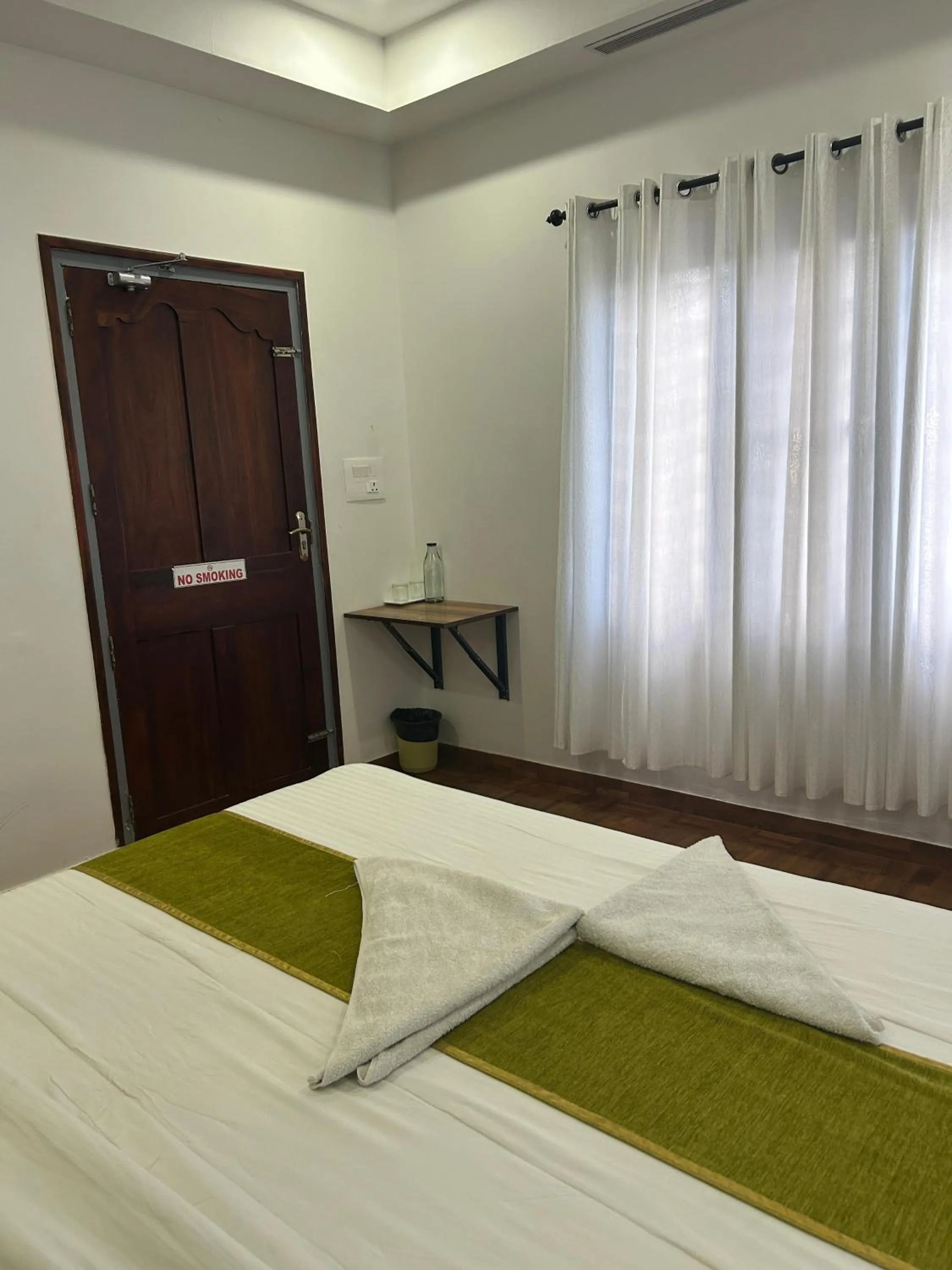 Photo of the whole room, Bed in Mistygreen Homestay Thekkady