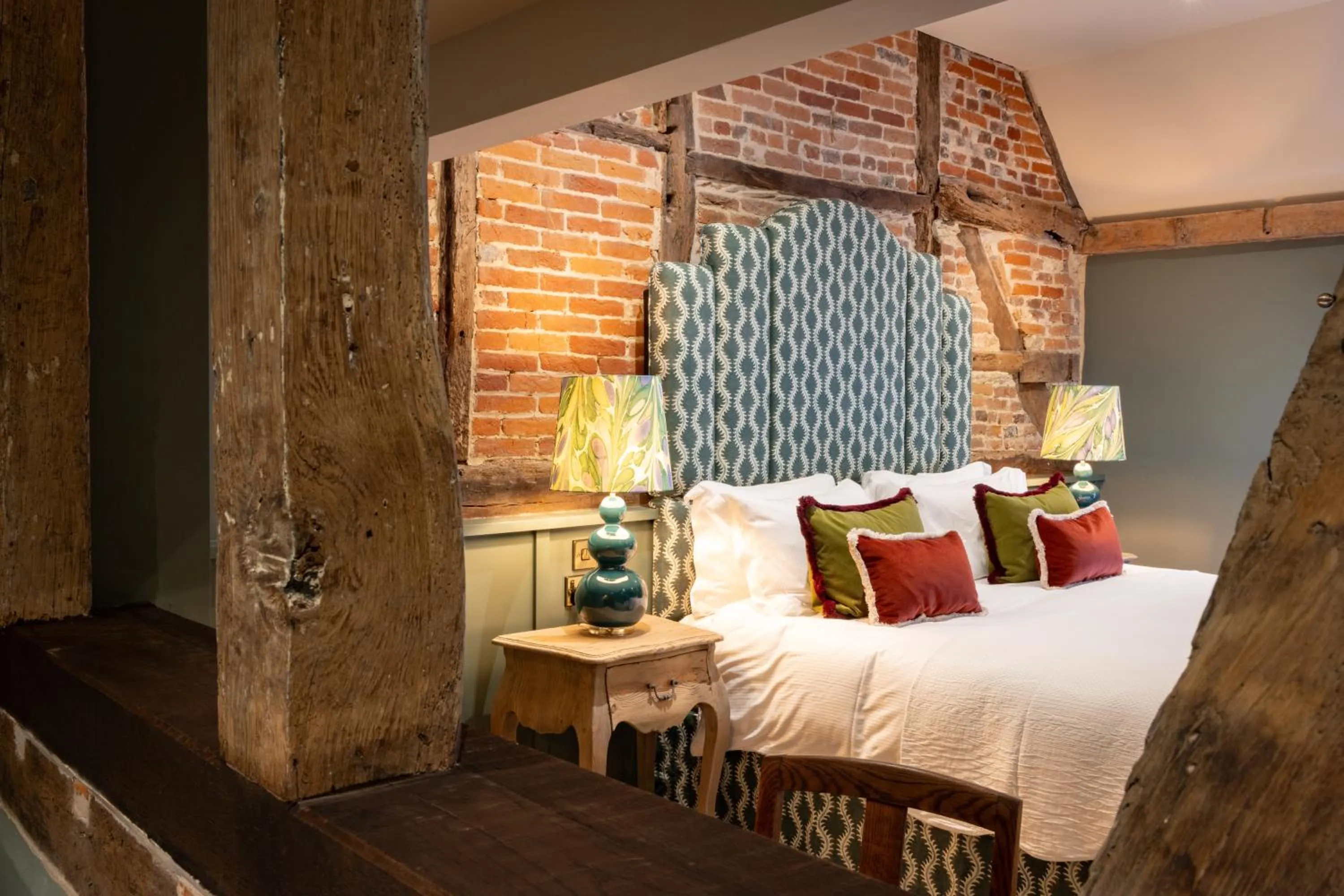 Bedroom, Bed in The Coat and Bear - A Heartwood Inn