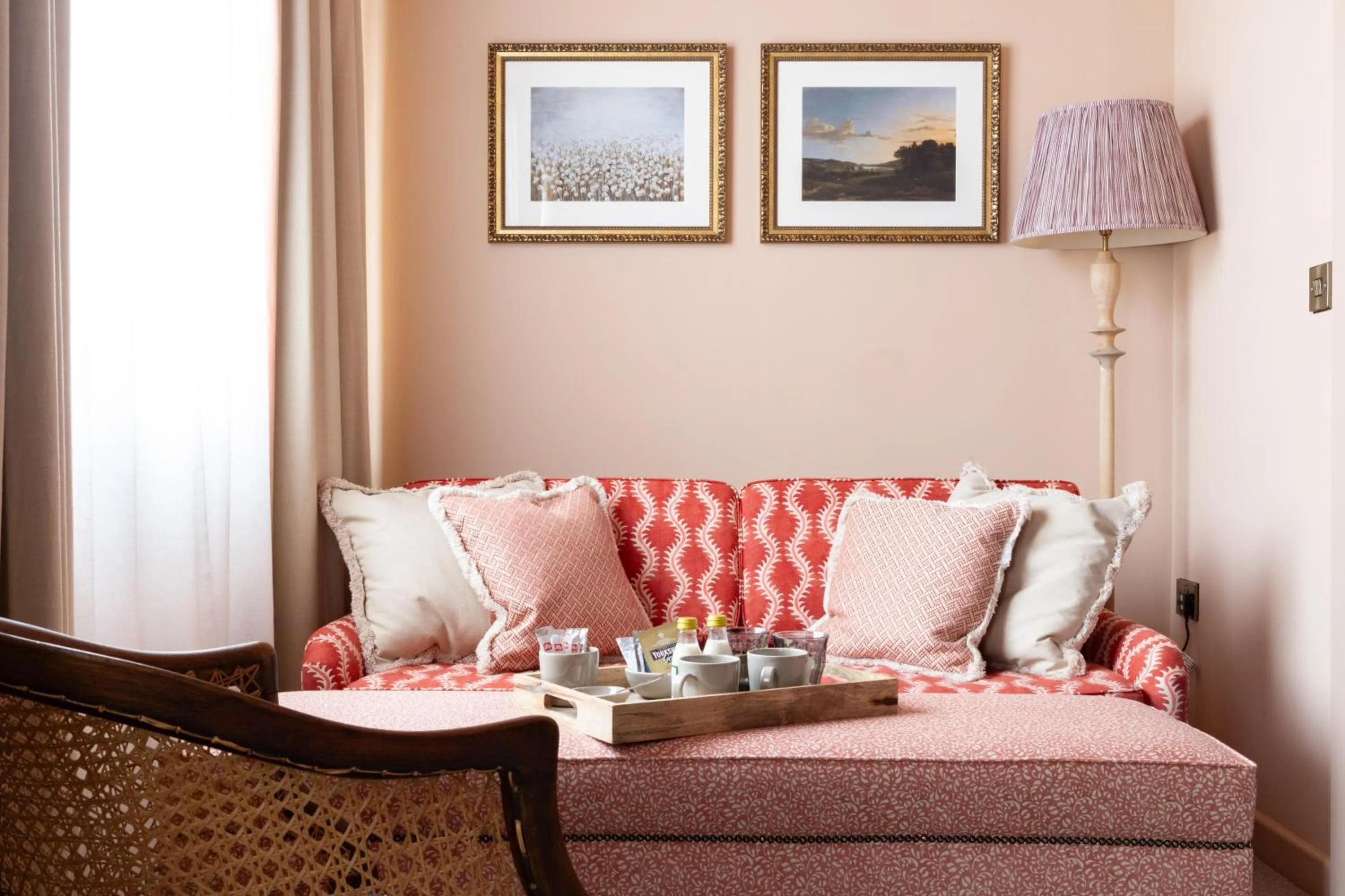 Living room in The Coat and Bear - A Heartwood Inn