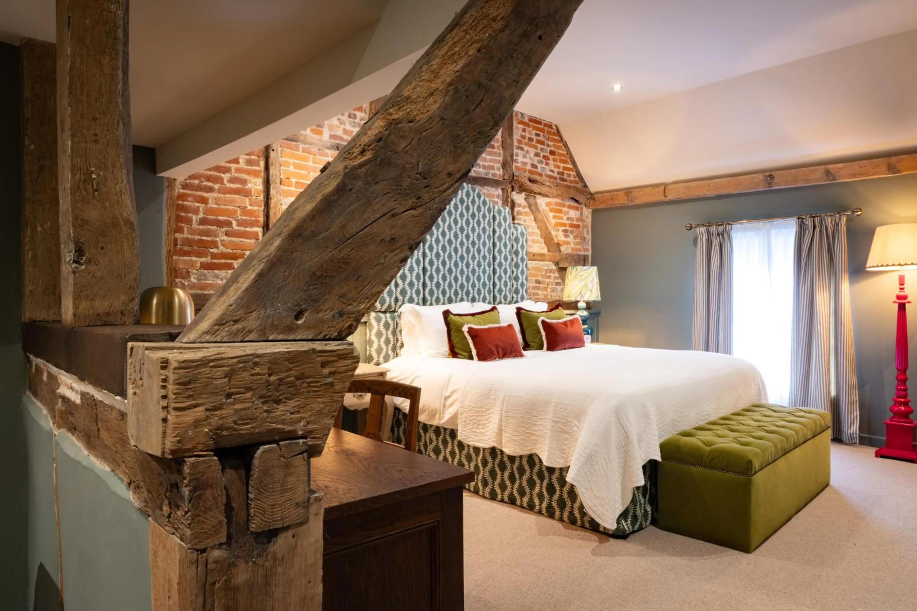 Bedroom, Bed in The Coat and Bear - A Heartwood Inn