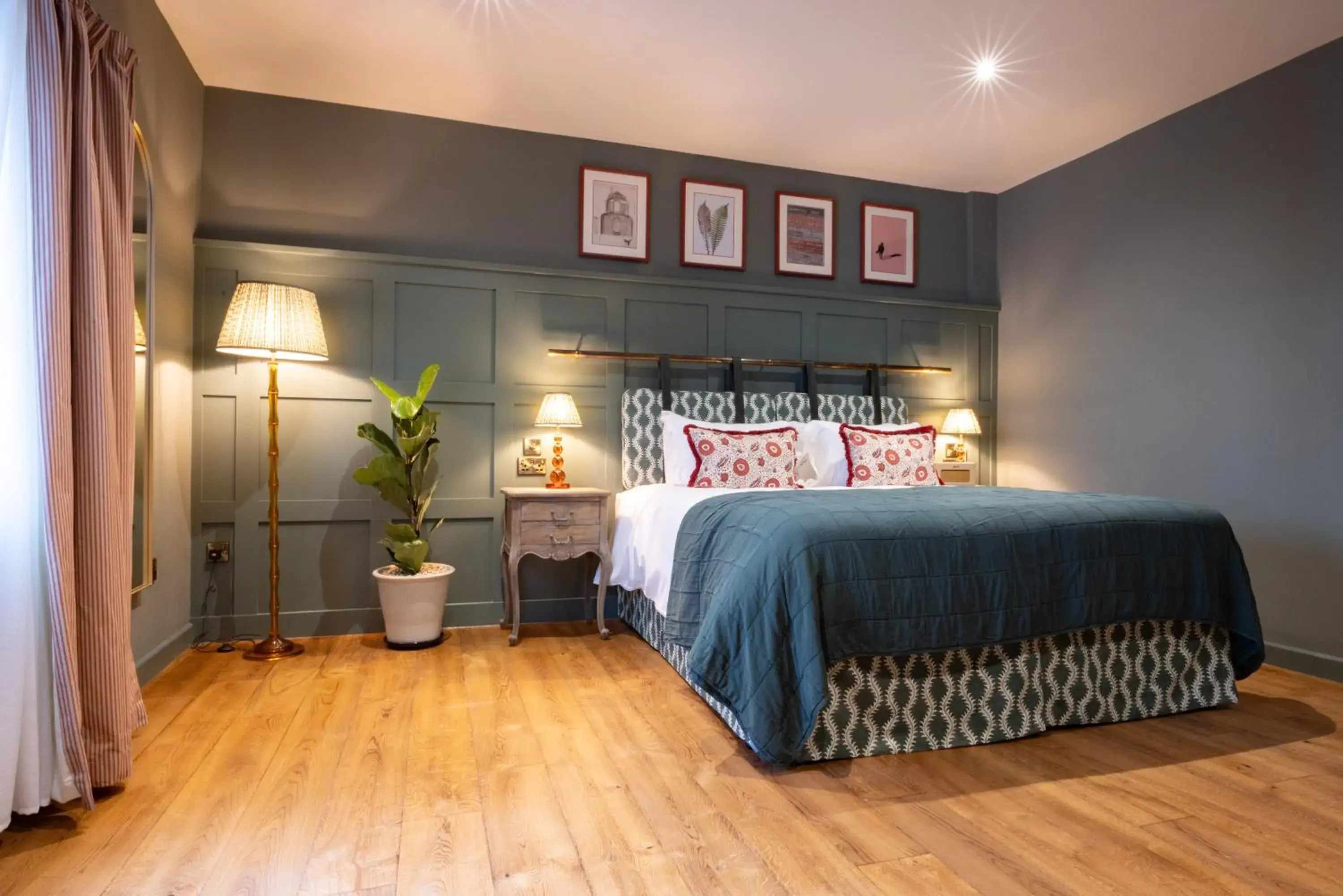 Accessible Room in The Coat and Bear - A Heartwood Inn Accessible Room in The Coat and Bear - A Heartwood Inn