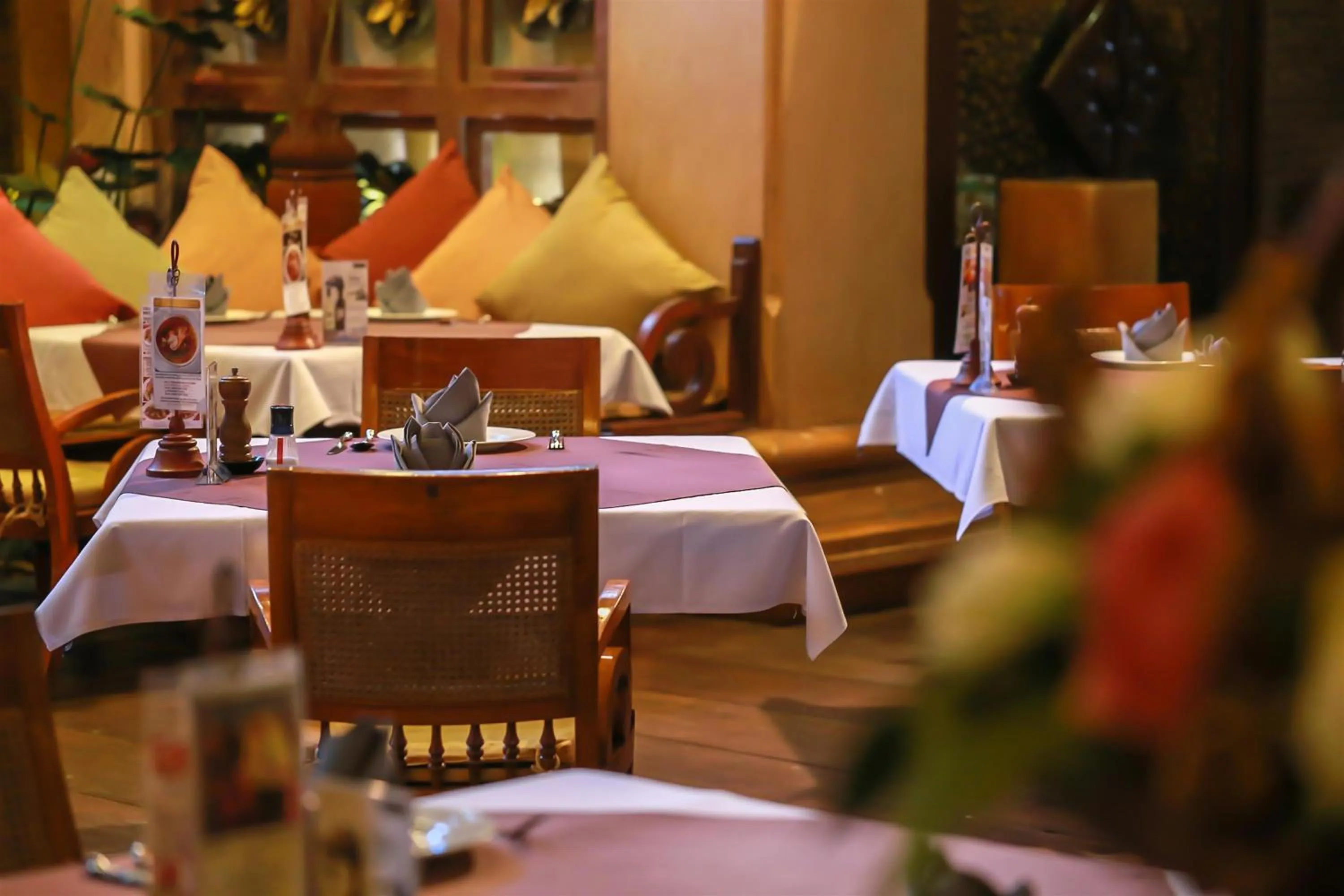 Restaurant/Places to Eat in The Baray Villa by Sawasdee Village