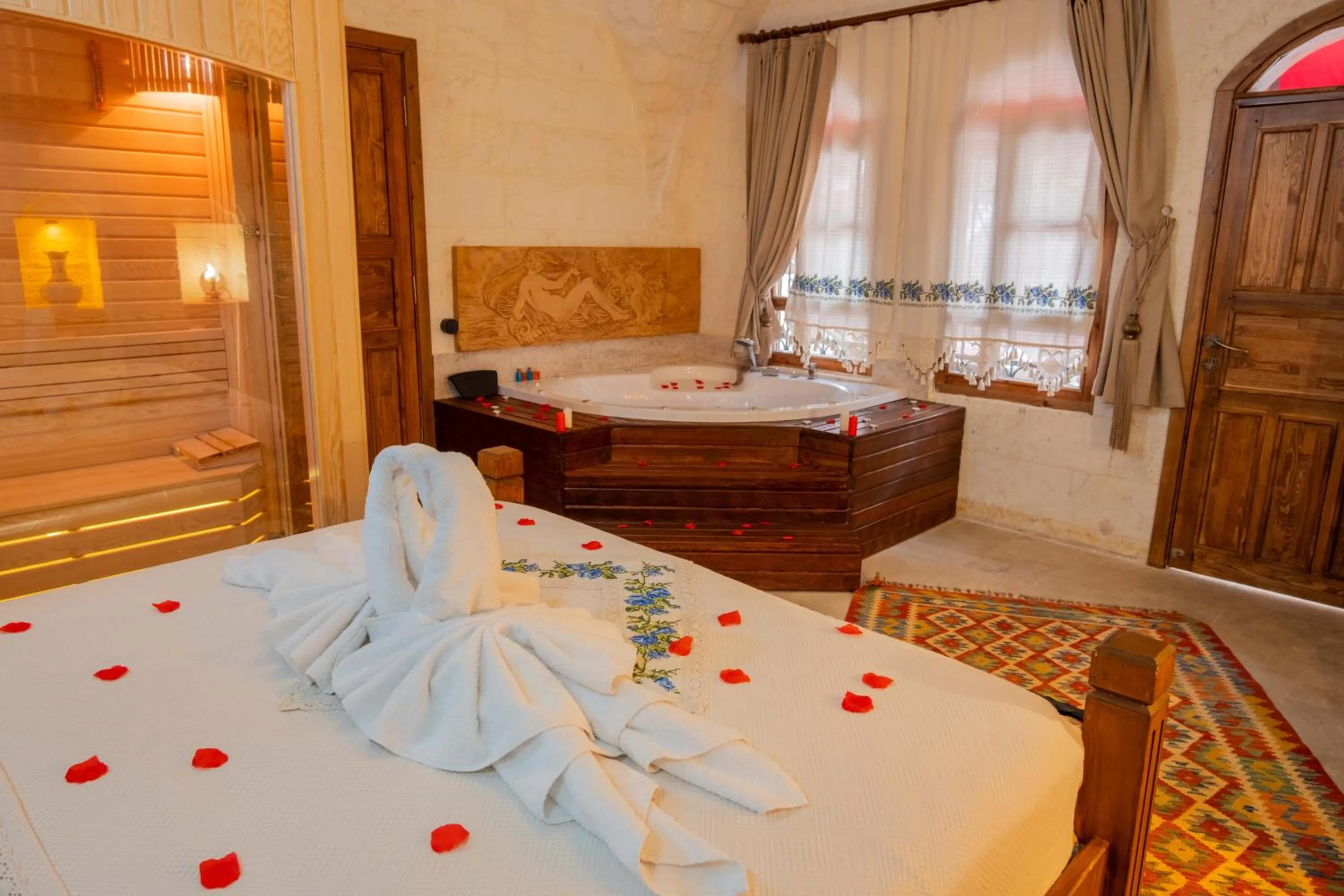 Photo of the whole room, Bed in Mihrumah Konağı