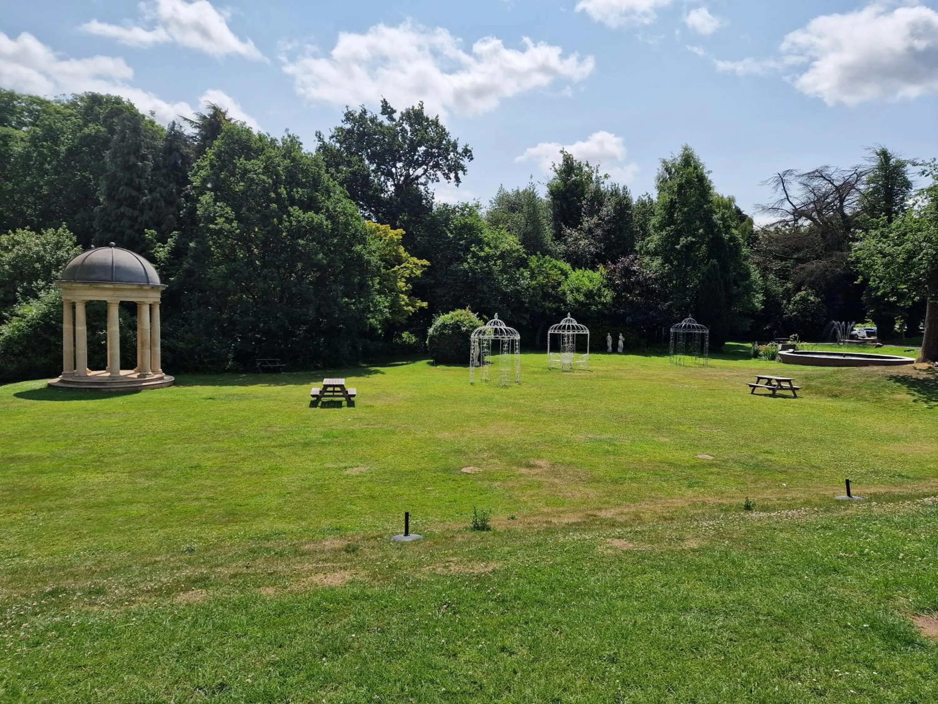 Garden in Royal Court Hotel