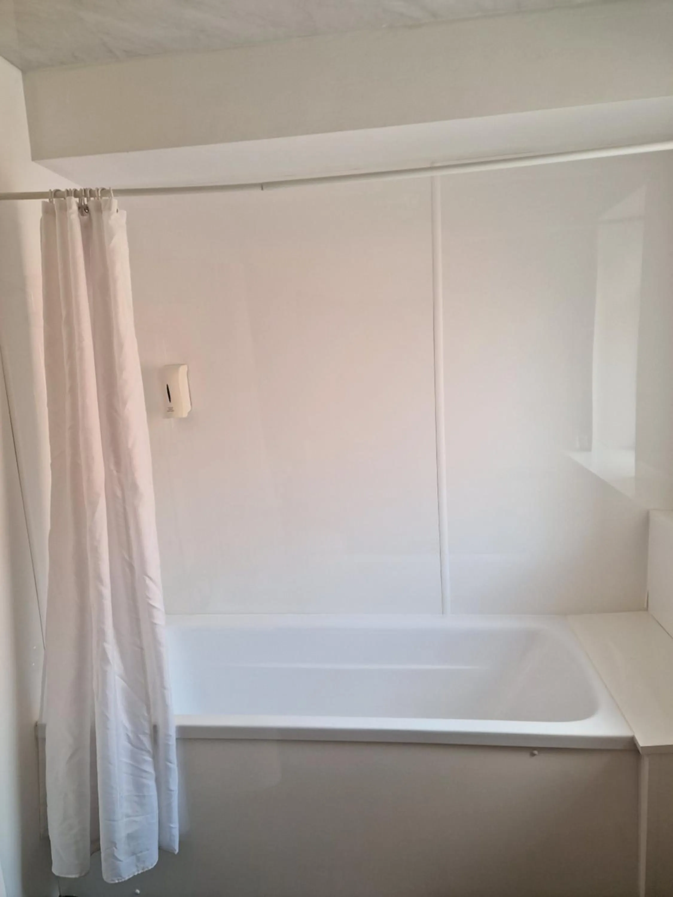 Bathroom in Royal Court Hotel