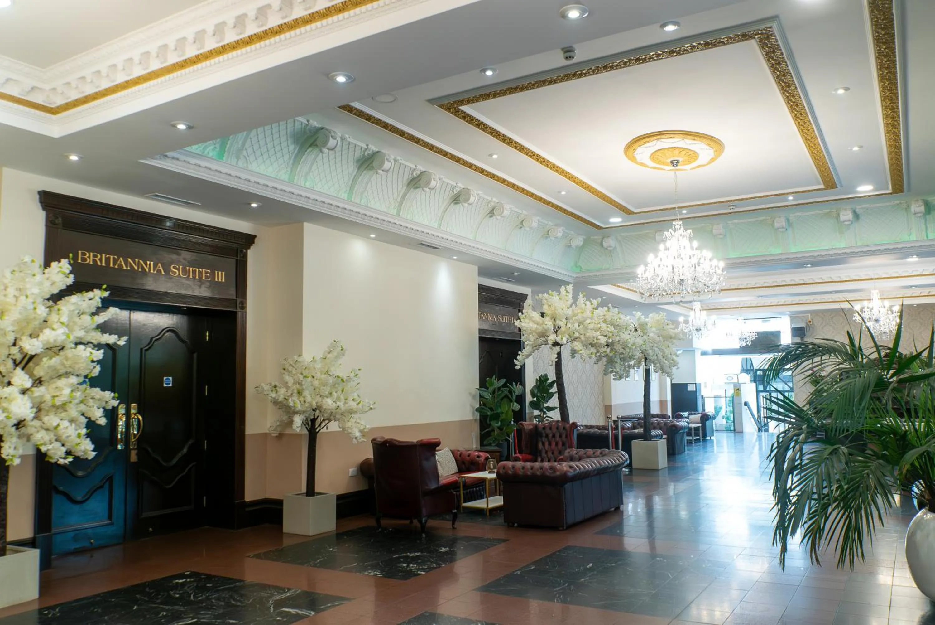 Lobby or reception in Royal Court Hotel