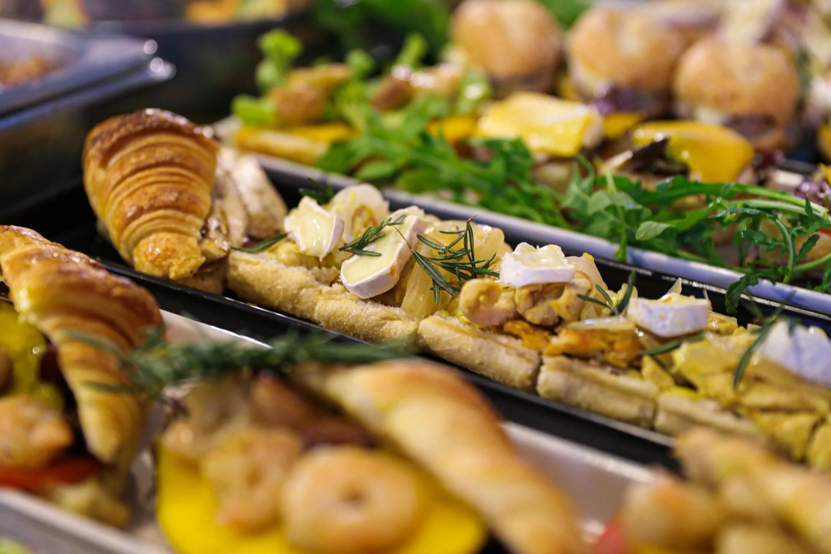 Food and drinks in BED Phrasingh-Adults Only