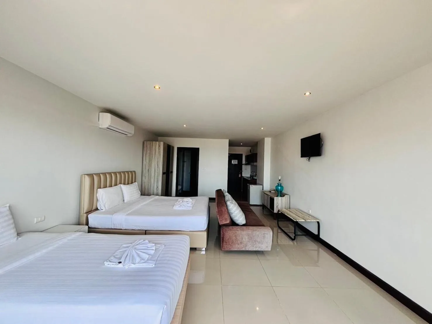 Bed in Ocean View Treasure Residence